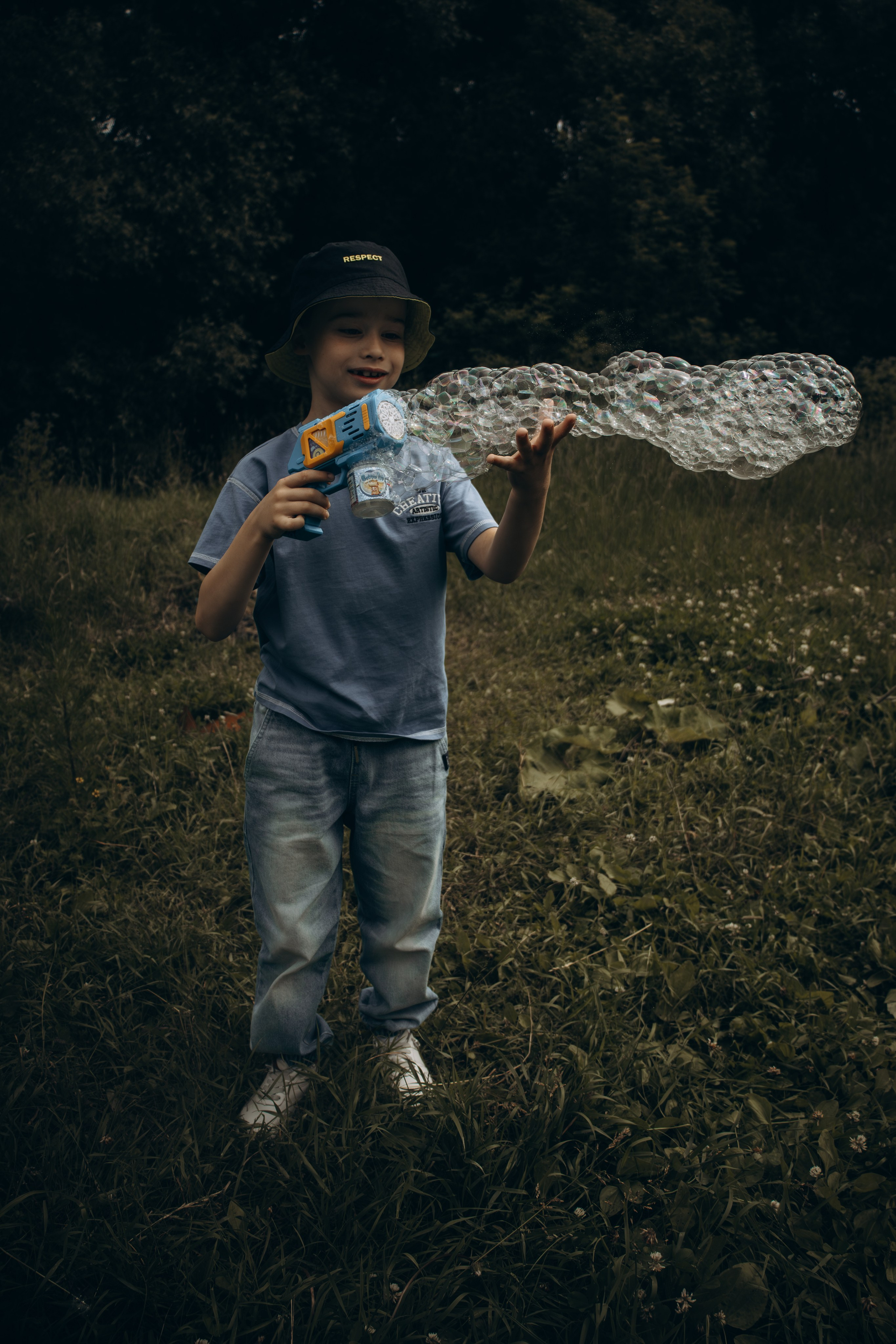 Фотосессия с ребенком и собакой в парке. Фотограф-анималист в Москве Екатерина Тихонова