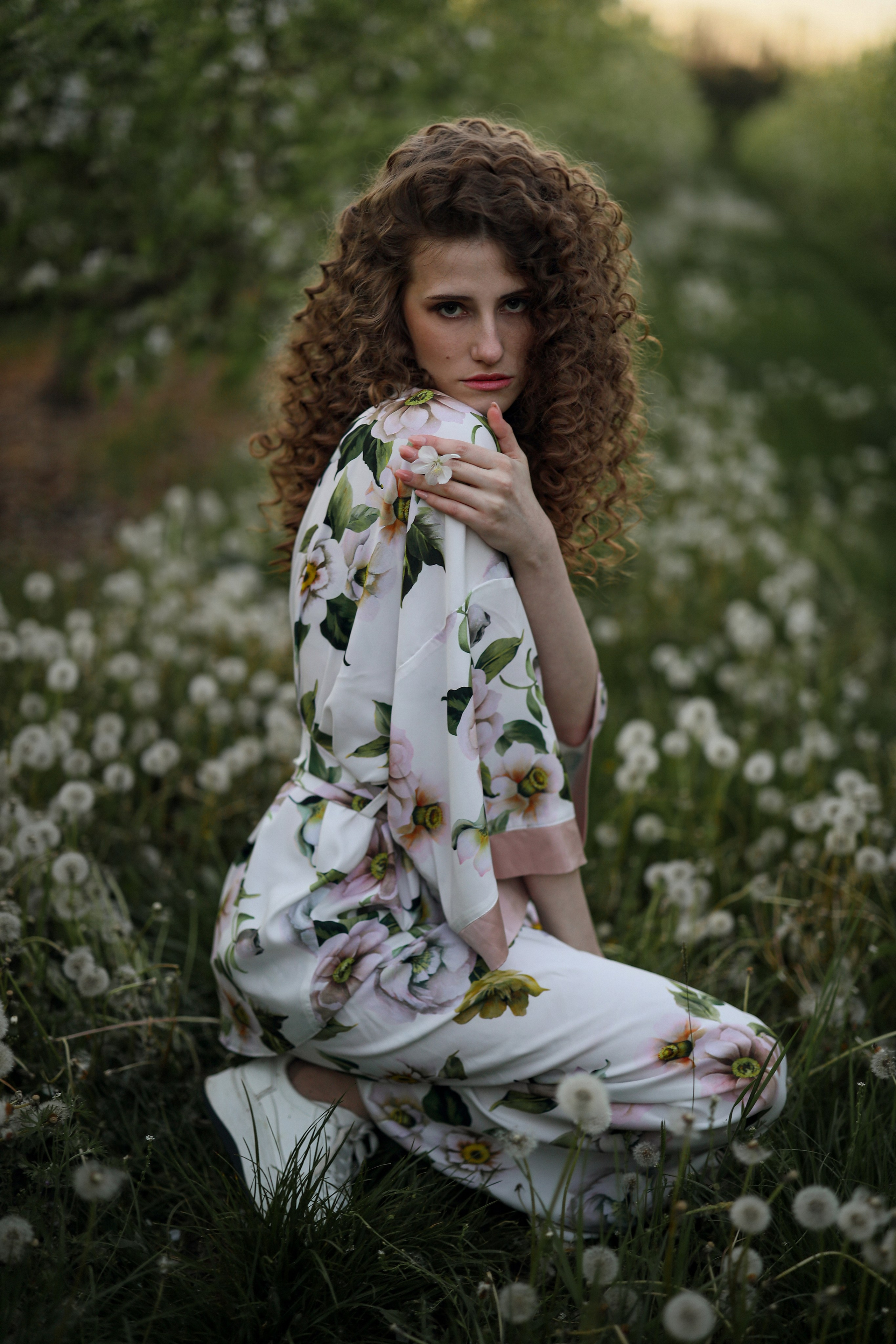 Фотосессия в саду Гагры: создайте незабываемые образы с профессионалом.