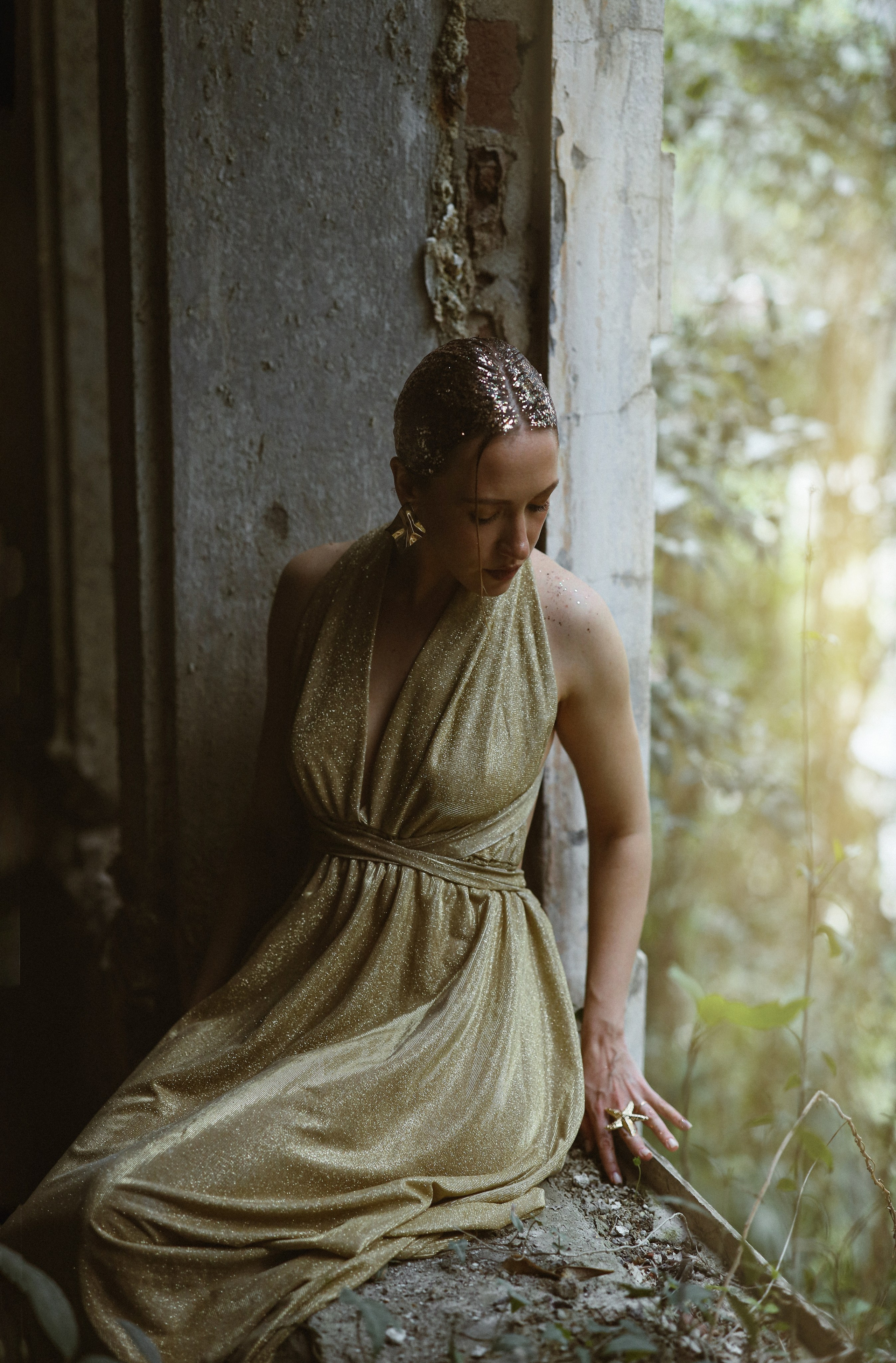 Фотосессия в заброшенном здании для Софии, Сухум, Абхазия. Свадебный и семейный фотограф в Абхазии Жанна Соснина