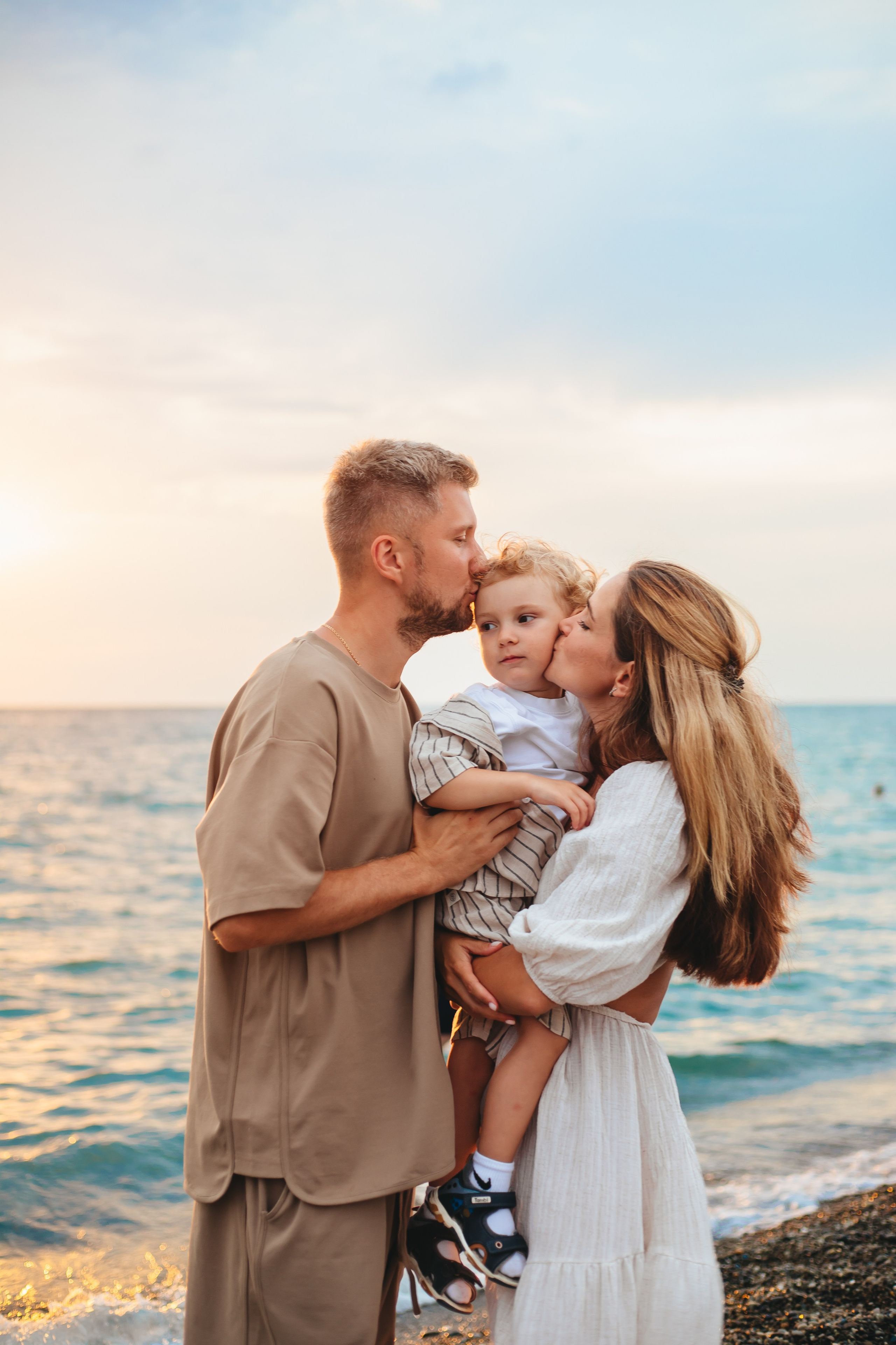 Контакты. Семейный и свадебный фотограф Сочи Адлер Сириус Красная поляна