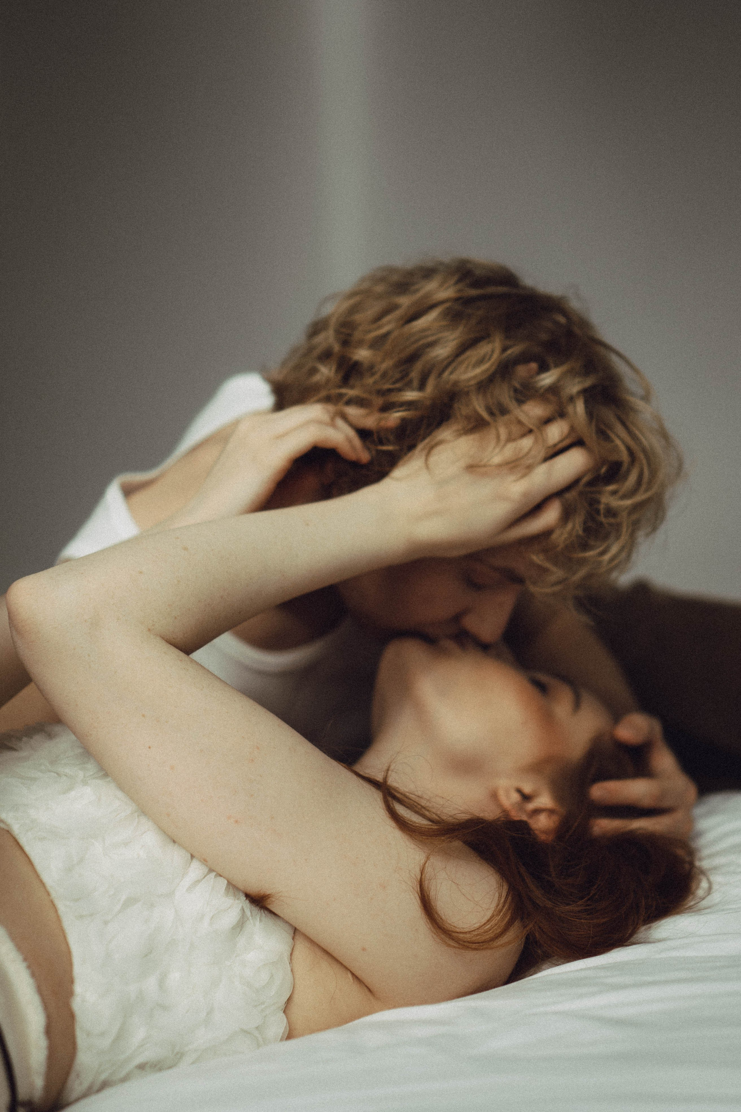 СВАДЕБНАЯ СЬЕМКА В ОТЕЛЕ. СБОРЫ ЖЕНИХА И НЕВЕСТЫ И ТАКЖЕ ТОР И ПОДГОТОВКА К ПРОГУЛКЕ. Профессиональный фотограф, Санкт-Петербург — Виктория Богомолова