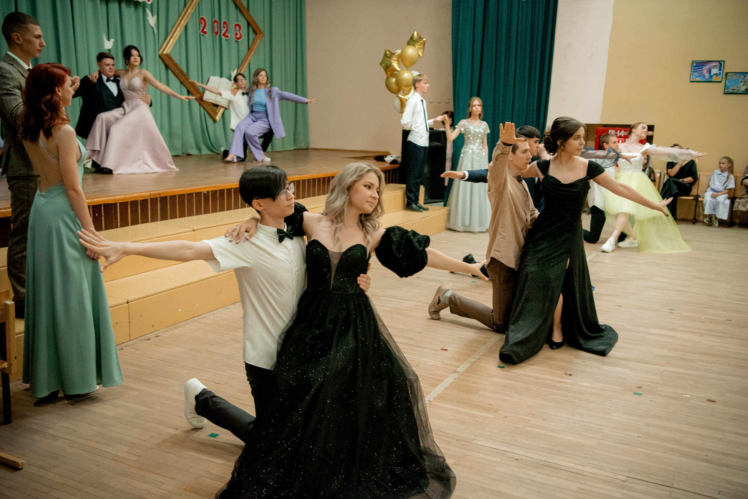 140 Школа. Вручение и Банкет. Сити Холл. Фотограф в Волгограде и Волжском Александр Горбань