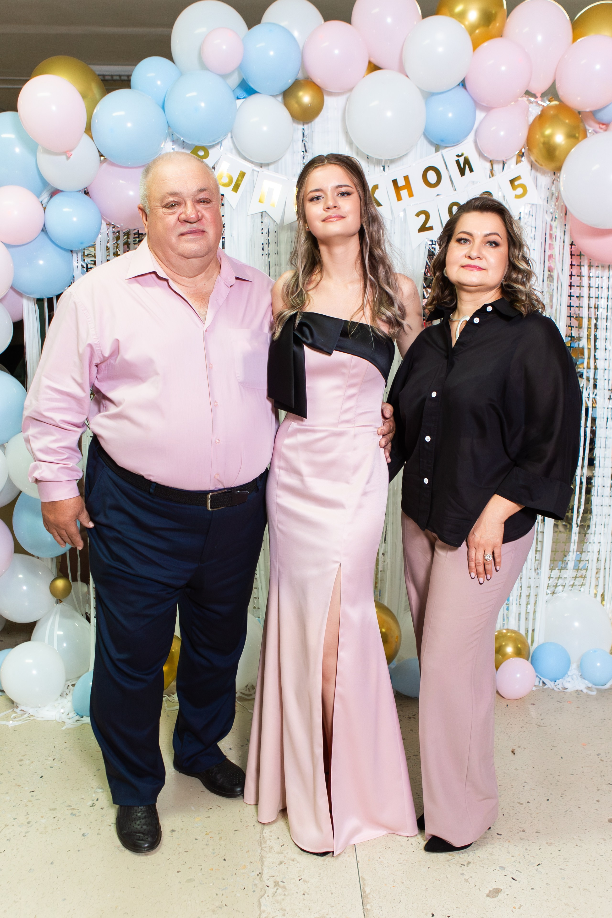 ФОТОСЕССИЯ С РОДИТЕЛЯМИ ВЫПУСКНОЙ 2025 9 ШКОЛА Г.МЦЕНСК. Профессиональный фотограф в Мценске и Орловской области