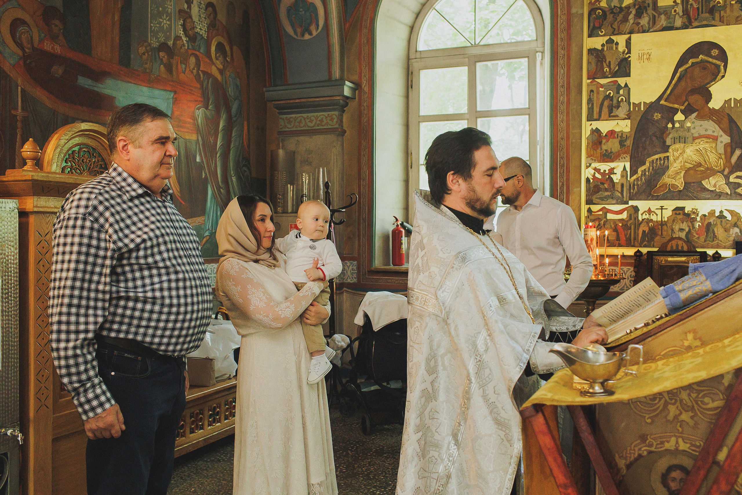 Таинство крещения в Люберцах и Москве. Фотограф в Москве и Люберцах Анна Ушакова
