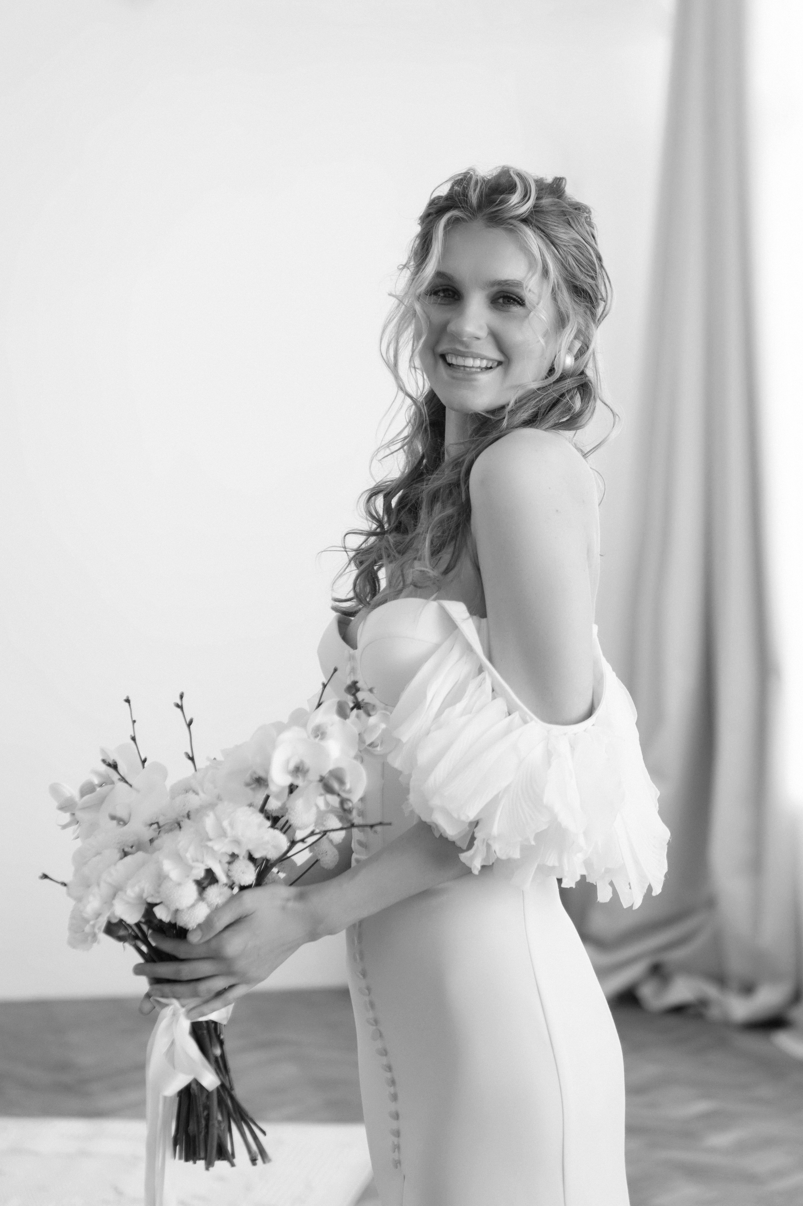 Утро невесты Александры. Свадебный фотограф в Москве Анастасия Колесникова