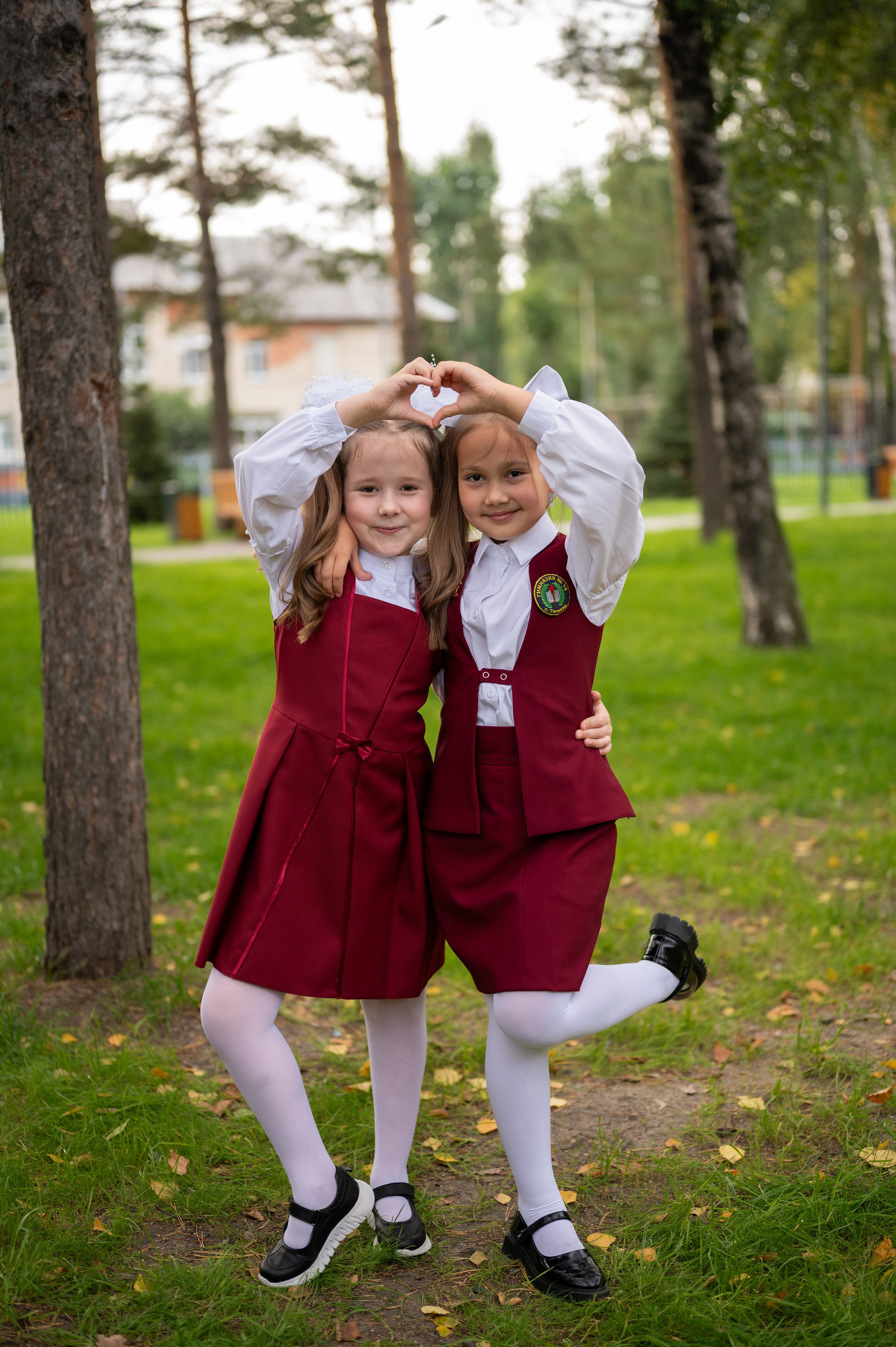 1 сентября 16 гимназия 2 класс (линейка + в классе+ на улице). Фотограф новорожденных, семейный детский в Тюмени Татьяна Морозова