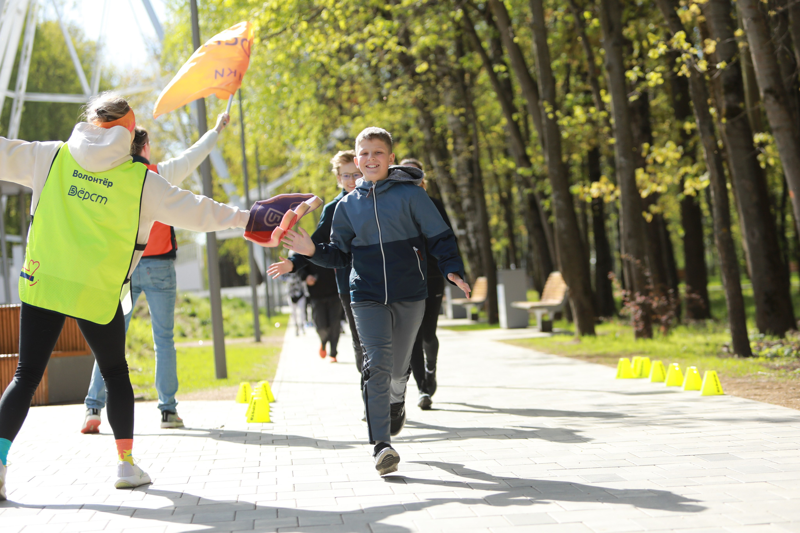 Черно-белый 101 забег 5 вёрст Химки. Фотограф Сергей Ловкий