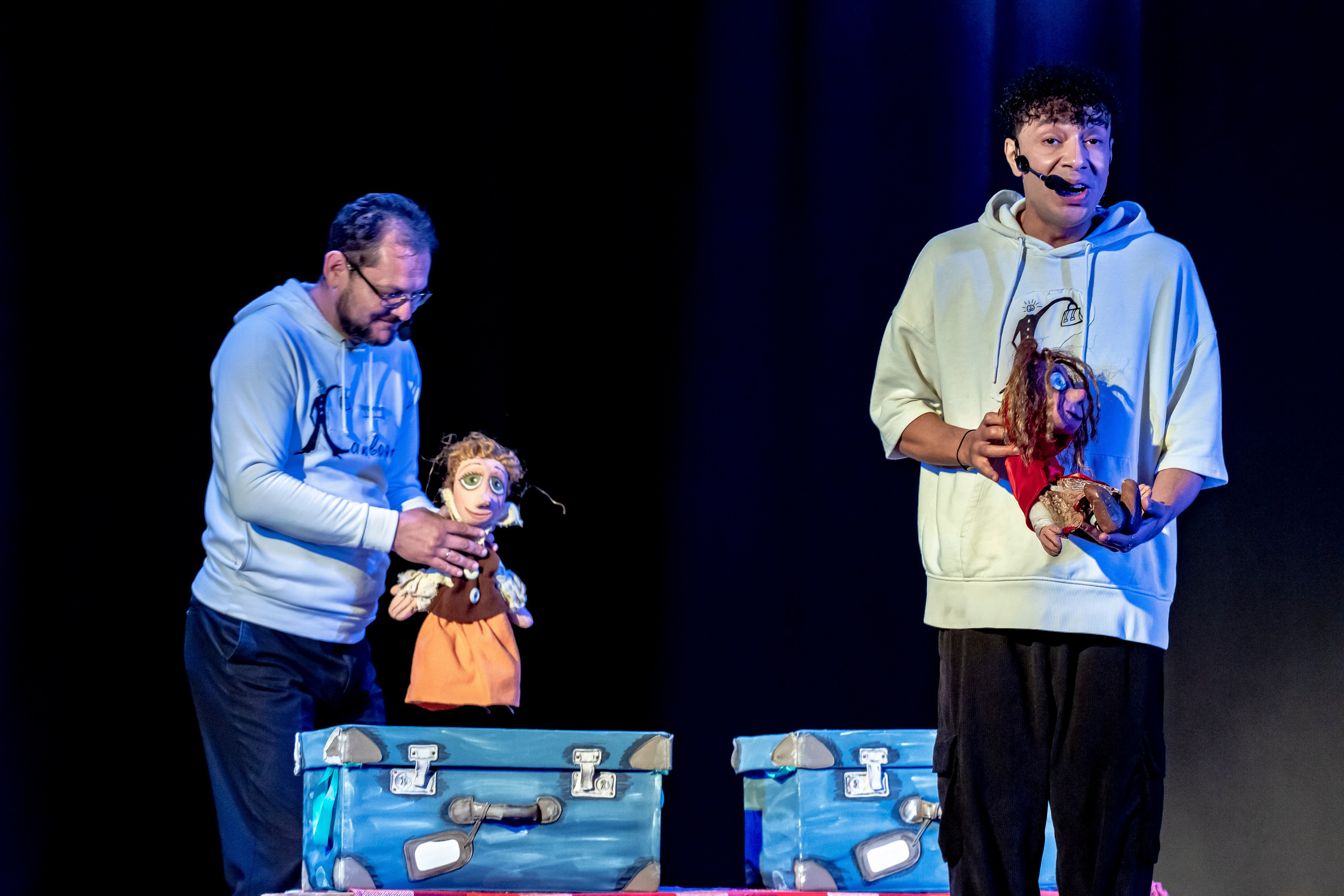 Спектакль театра Саквояж О Красной шапочке. Фотограф в Сочи Юрий Шептаев