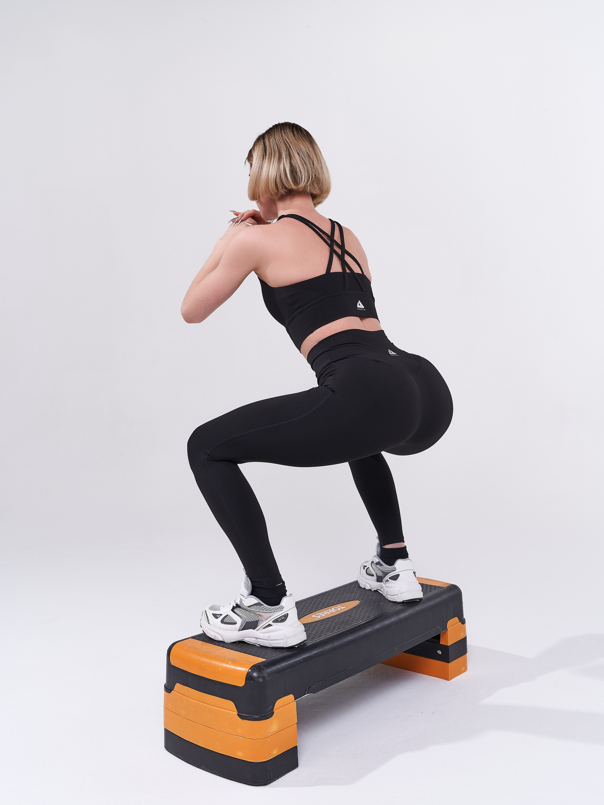 Спортивные лосины. Фотограф для маркетплейсов в Москве