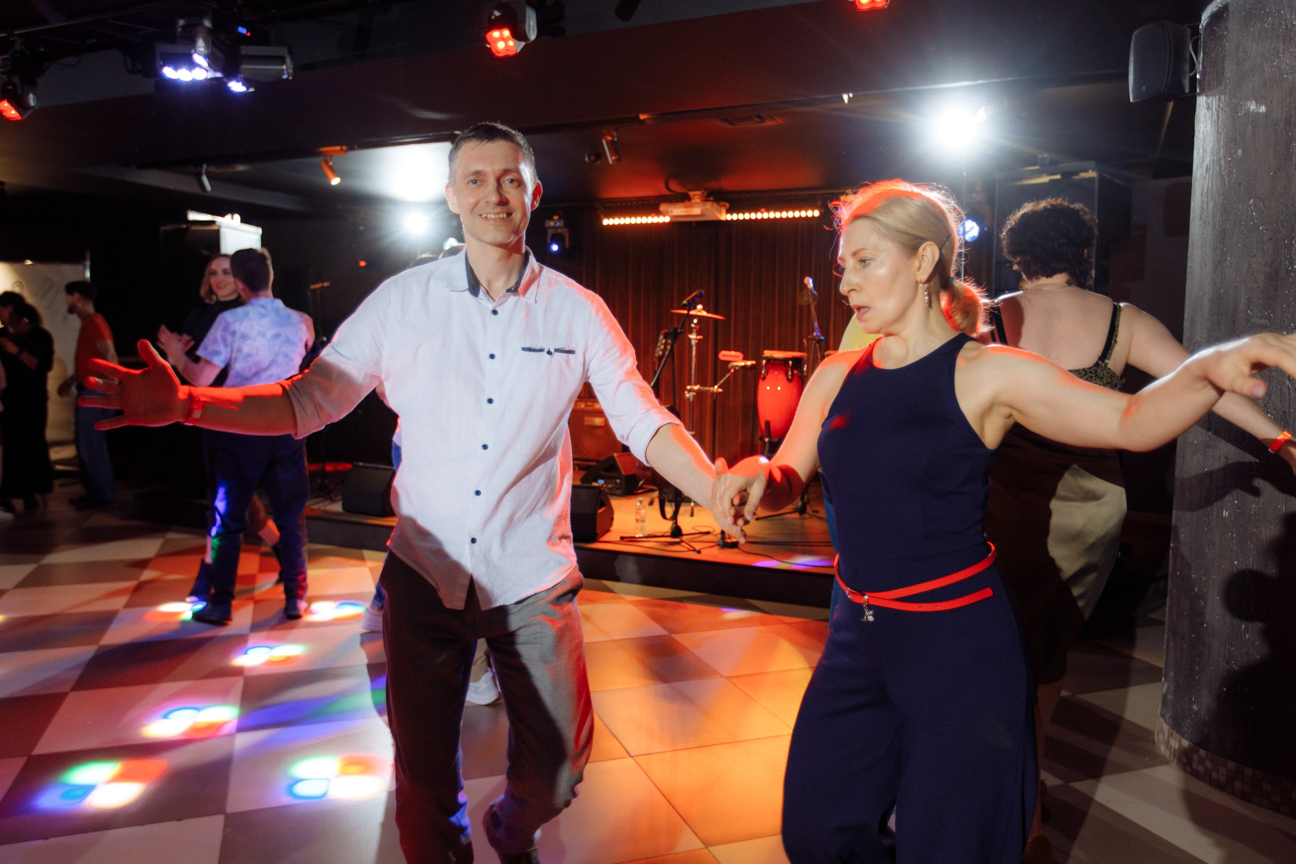 ISALSА. Вечеринка в школе танцев. Свадебный фотограф в Ярославле Анастасия Архипова