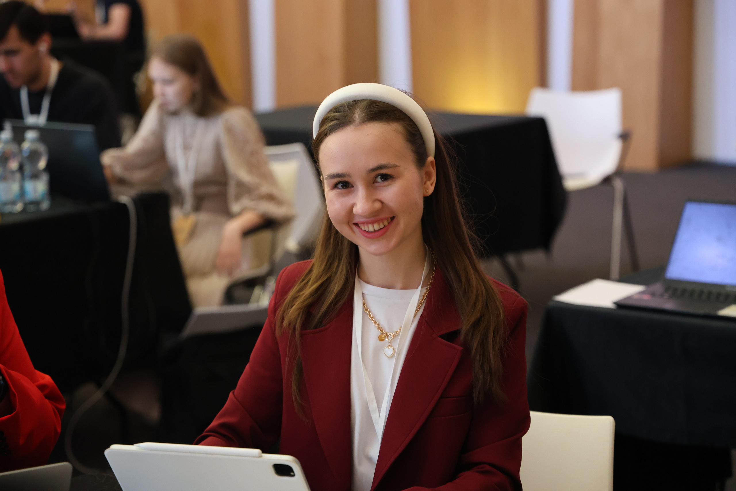 «LeaderUp» Case-championship. Aleksandr Rasskazchikov — Photographer