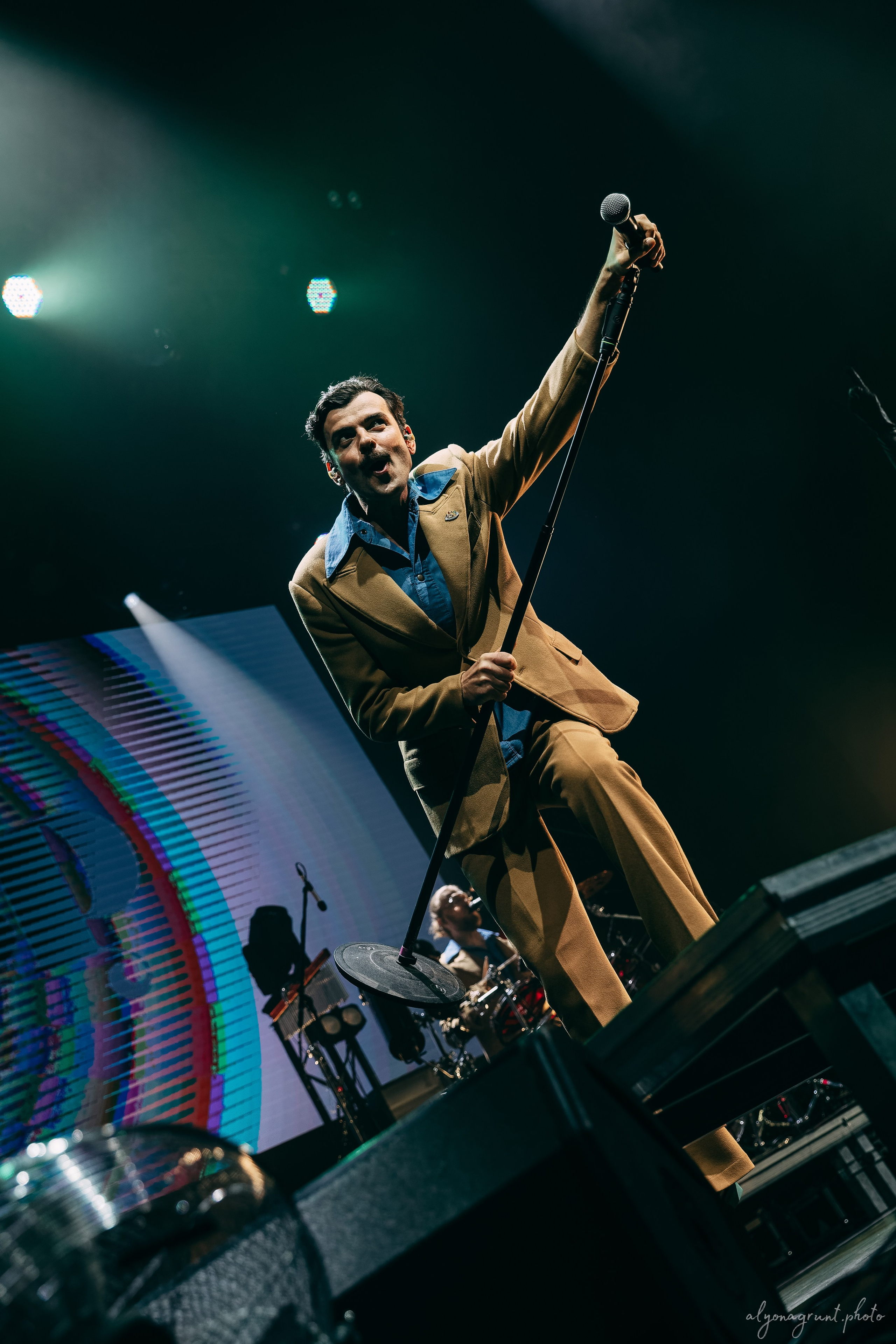 ВИА Велюр, фоторепортаж, СПб, BASE, 14.12.2025. Алена Адрианова: фотограф в Санкт-Петербурге