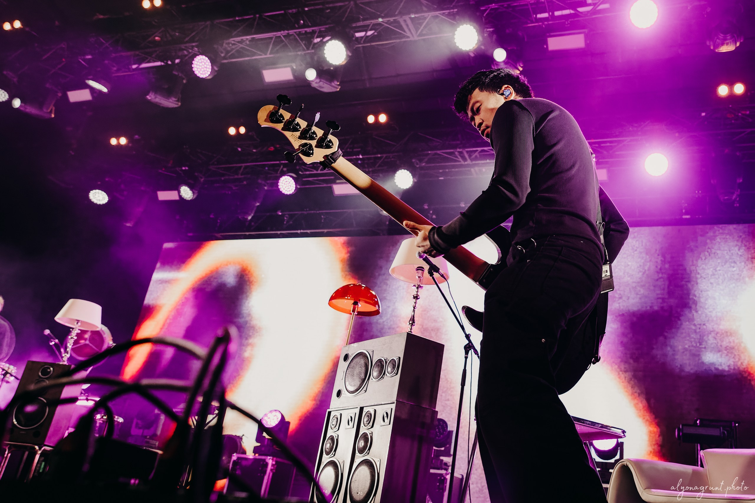 Ваня Дмитриенко, фоторепортаж СПб, A2, 23.10.2025. Алена Адрианова: фотограф в Санкт-Петербурге