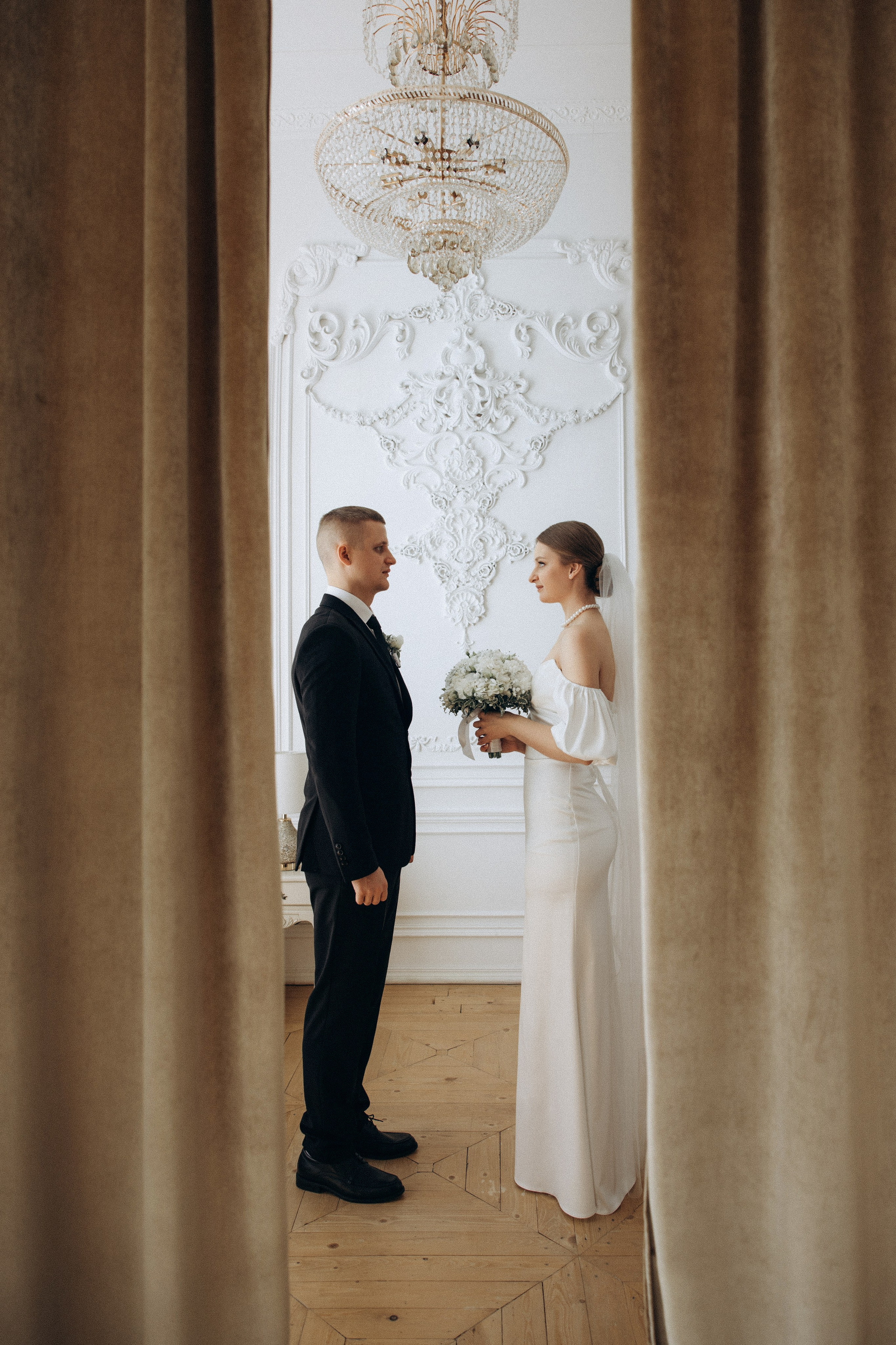 Свадебная фотосессия в фотостудии Пензы для Елены и Виктора