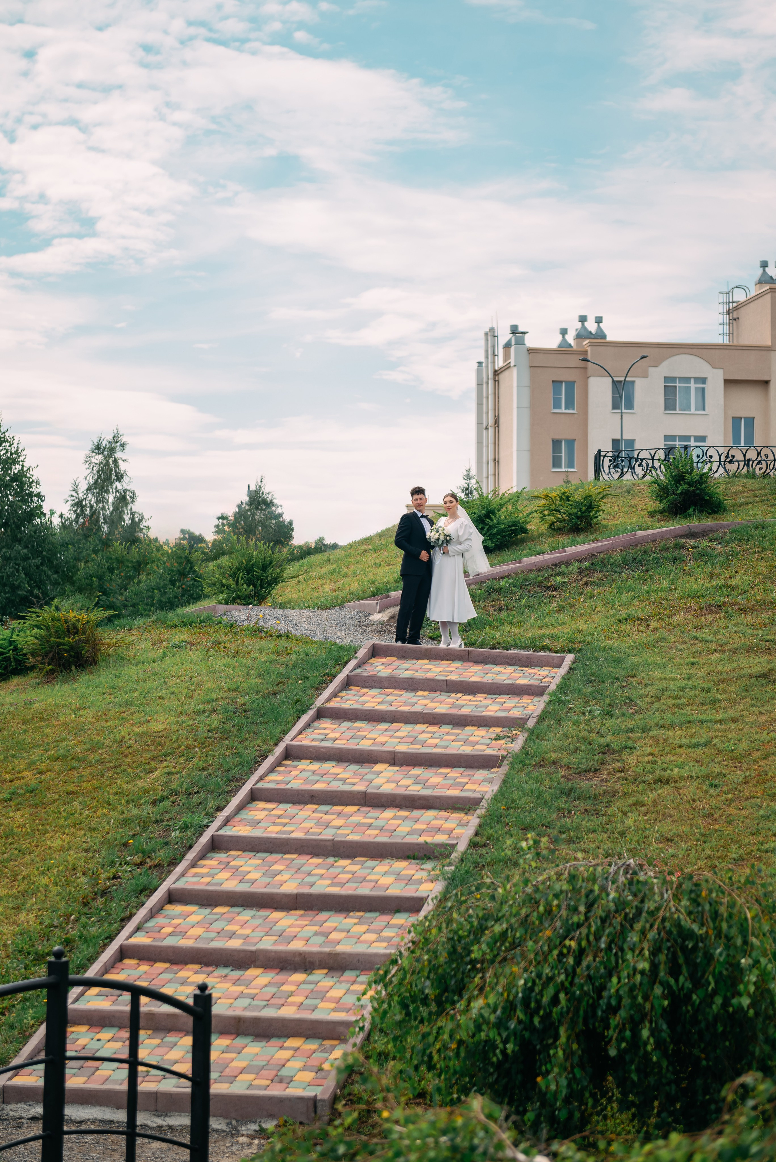 Свадебная фотосессия в парке отдыха «Лесная сказка» Лесная Поляна г. Кемерово