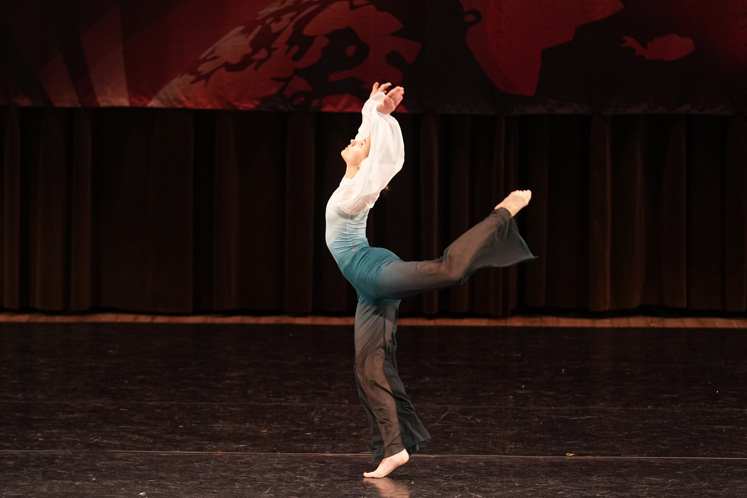 7 декабря, блок 3, г. Москва. Золотое яблочко