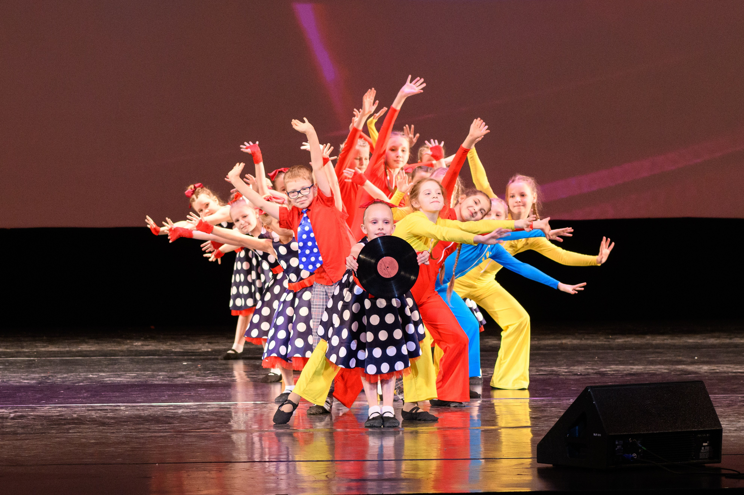 23 апреля, часть 2, БКЗ Октябрьский, г. Санкт-Петербург. Золотое яблочко