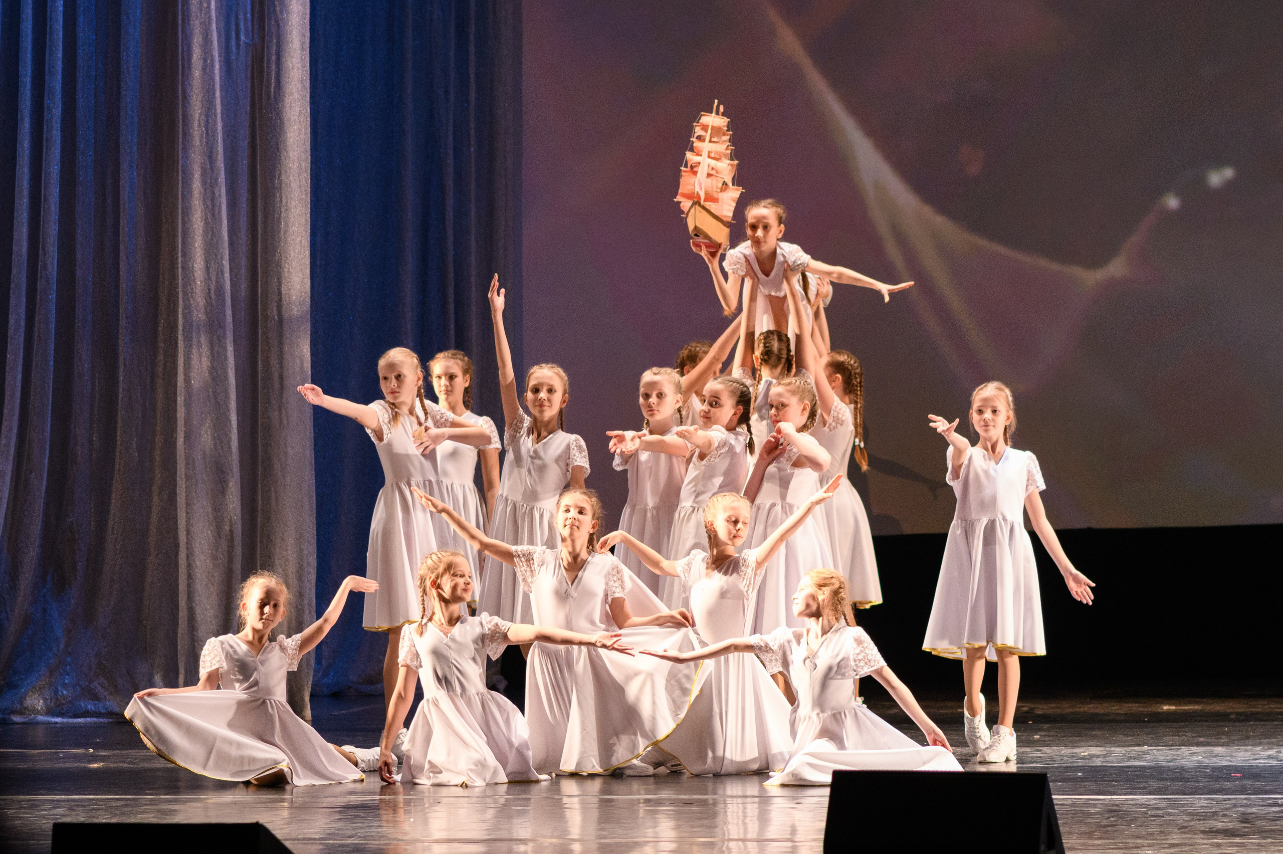 23 апреля, часть 2, БКЗ Октябрьский, г. Санкт-Петербург. Золотое яблочко