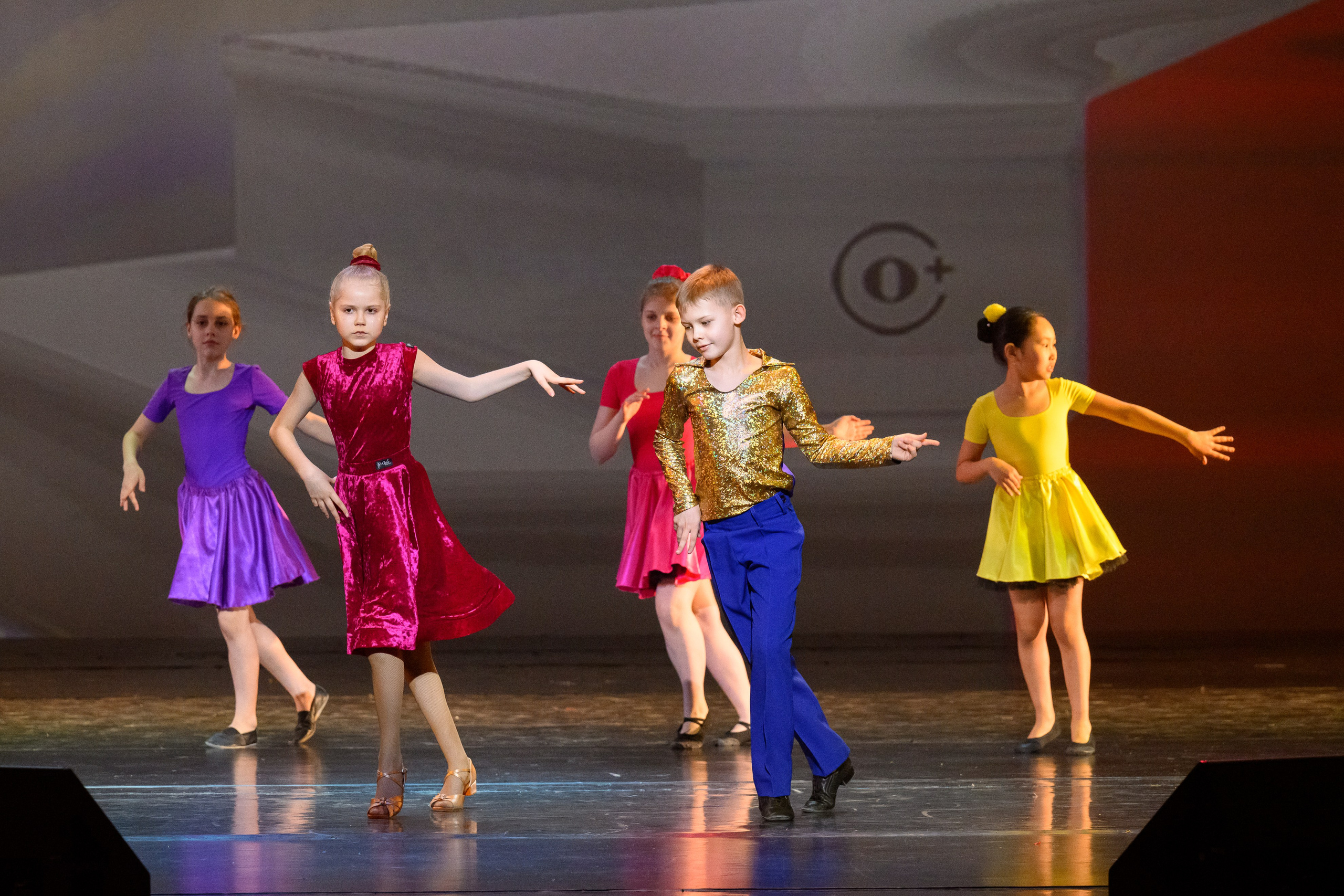 23 апреля, часть 2, БКЗ Октябрьский, г. Санкт-Петербург. Золотое яблочко