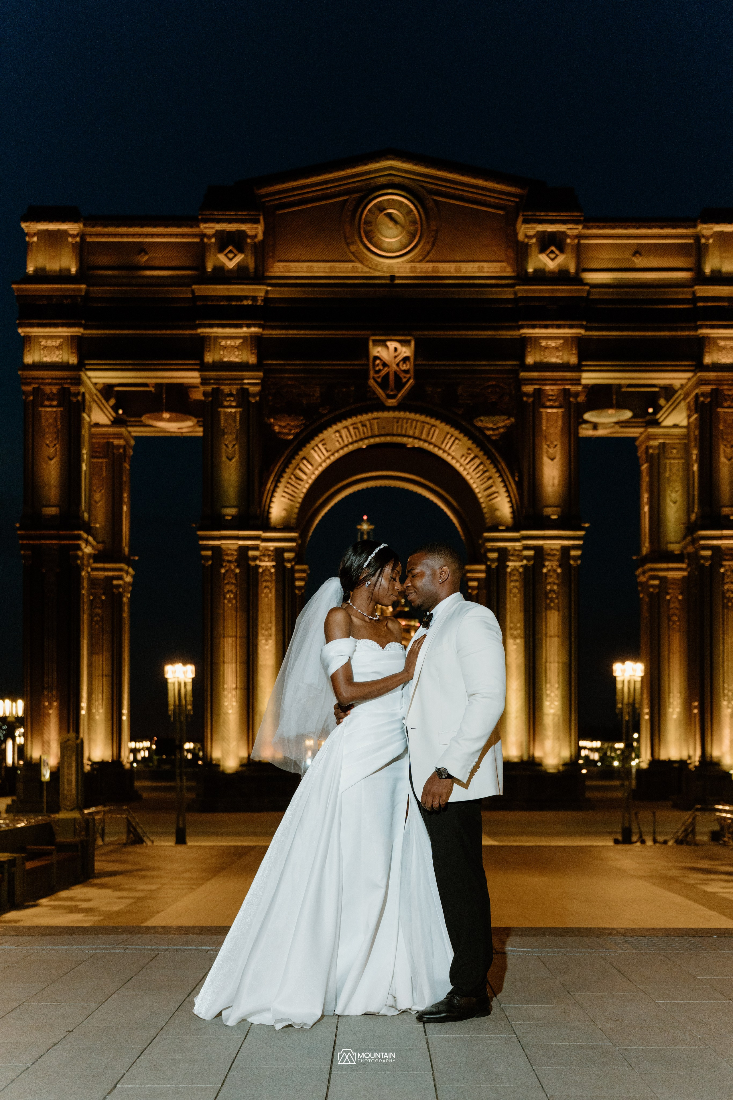 Bernise & Daniel. Photographer based in moscow Peter Tchana