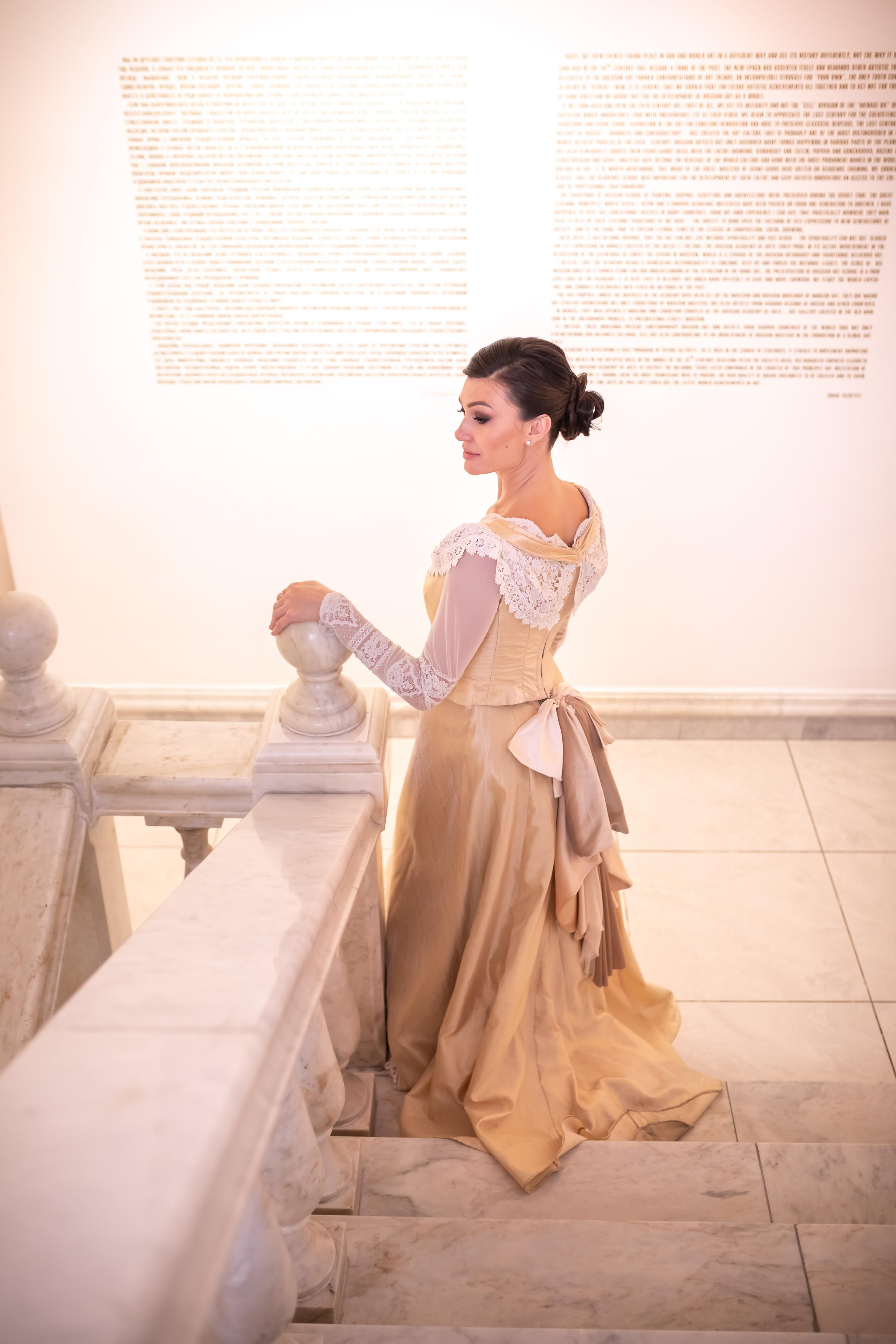 Спектакль из репертуара театра Киноактера в галерее Зураба Церетели 15.04.2022. Фотограф крещения и венчания Антонова Надежда г. Москва