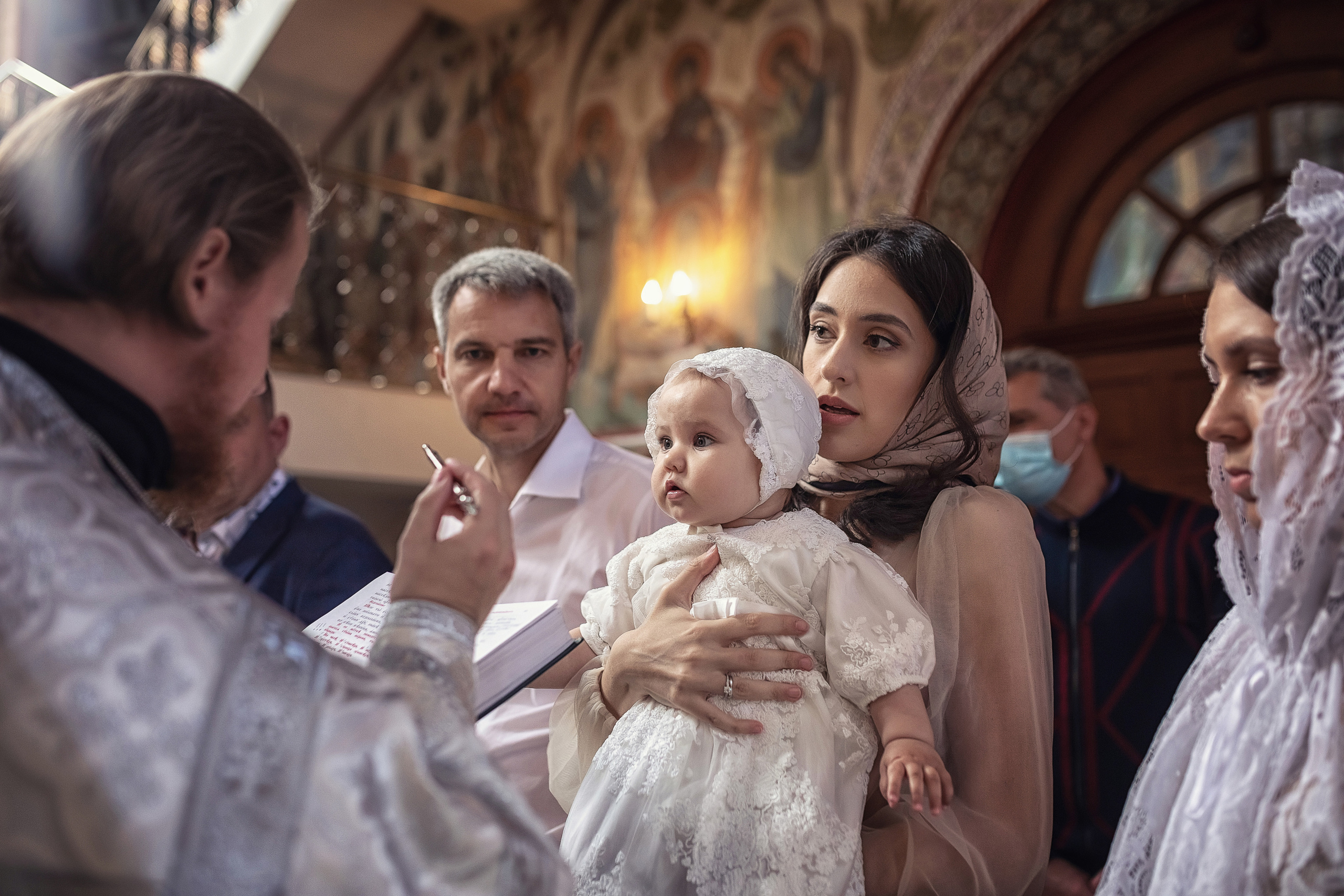 Крещение в храме Рождества Пресвятой Богородицы в Королеве 30.09.2020. Фотограф крещения и венчания Антонова Надежда г. Москва