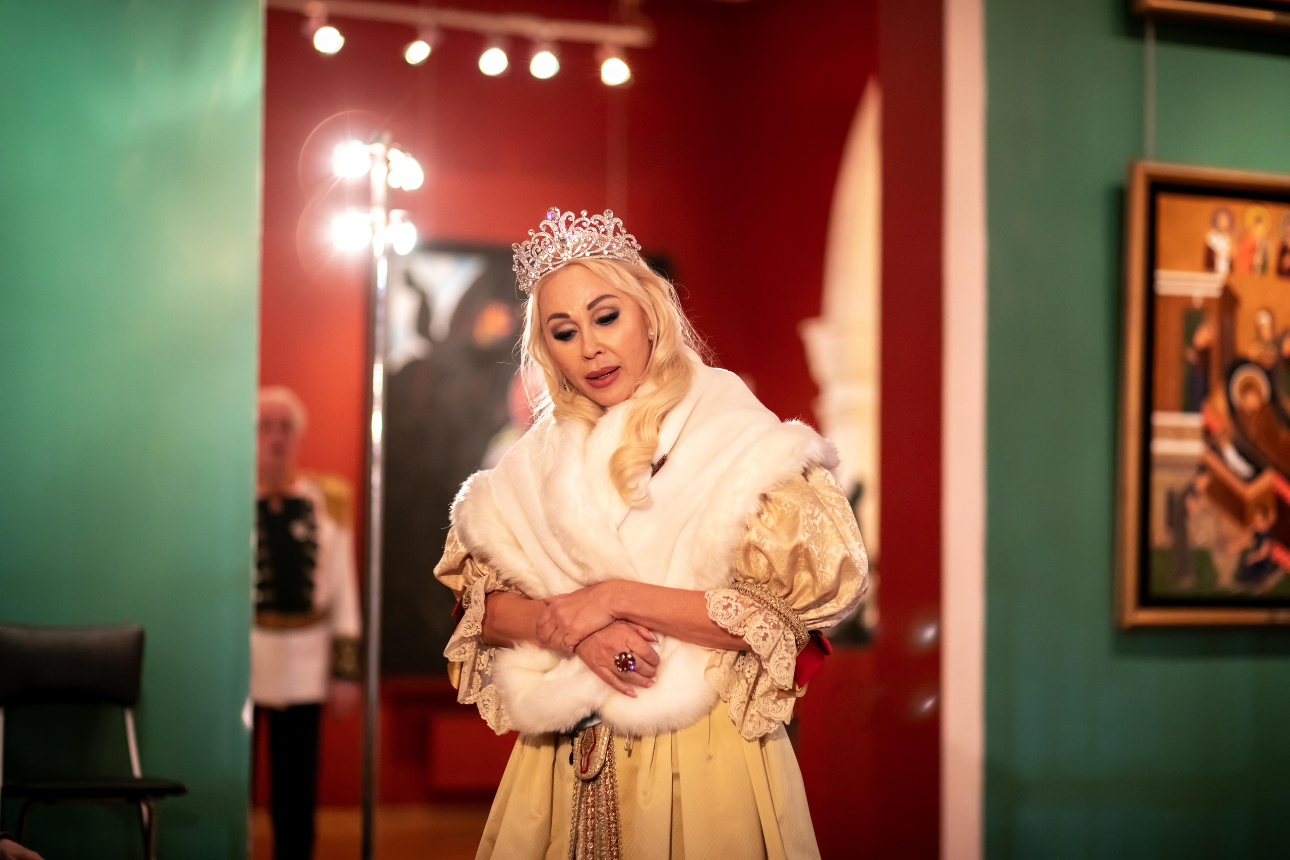 Спектакль из репертуара театра Киноактера в галерее Зураба Церетели 15.04.2022. Фотограф крещения и венчания Антонова Надежда г. Москва