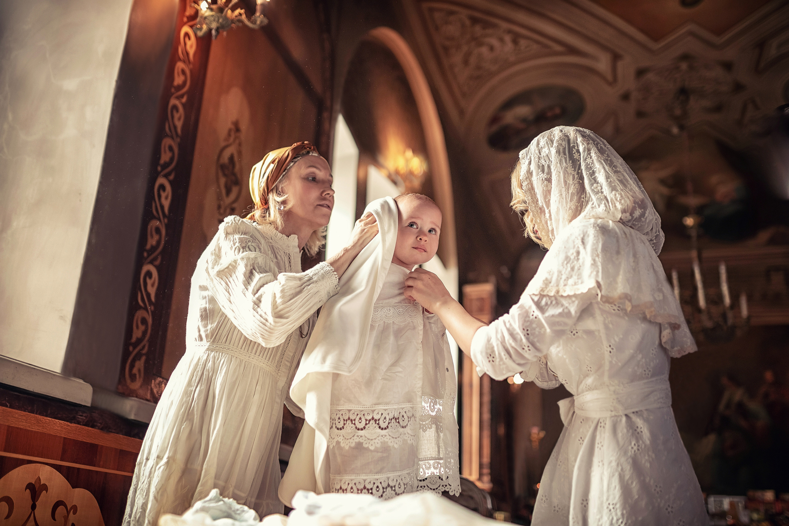 Крещение в храме Троицы Живоначальной в Карачарове 21.08.2021. Фотограф крещения и венчания Антонова Надежда г. Москва
