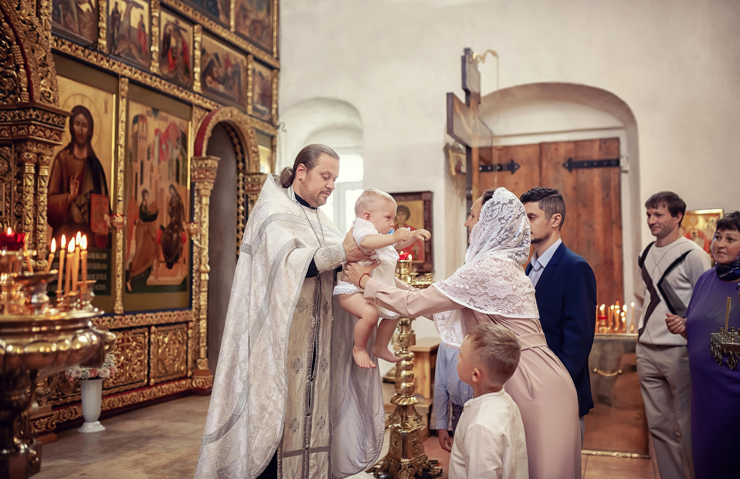 Крещение в храме Благовещения Пресвятой Богородицы в Тайнинском 2020. Фотограф крещения и венчания Антонова Надежда г. Москва