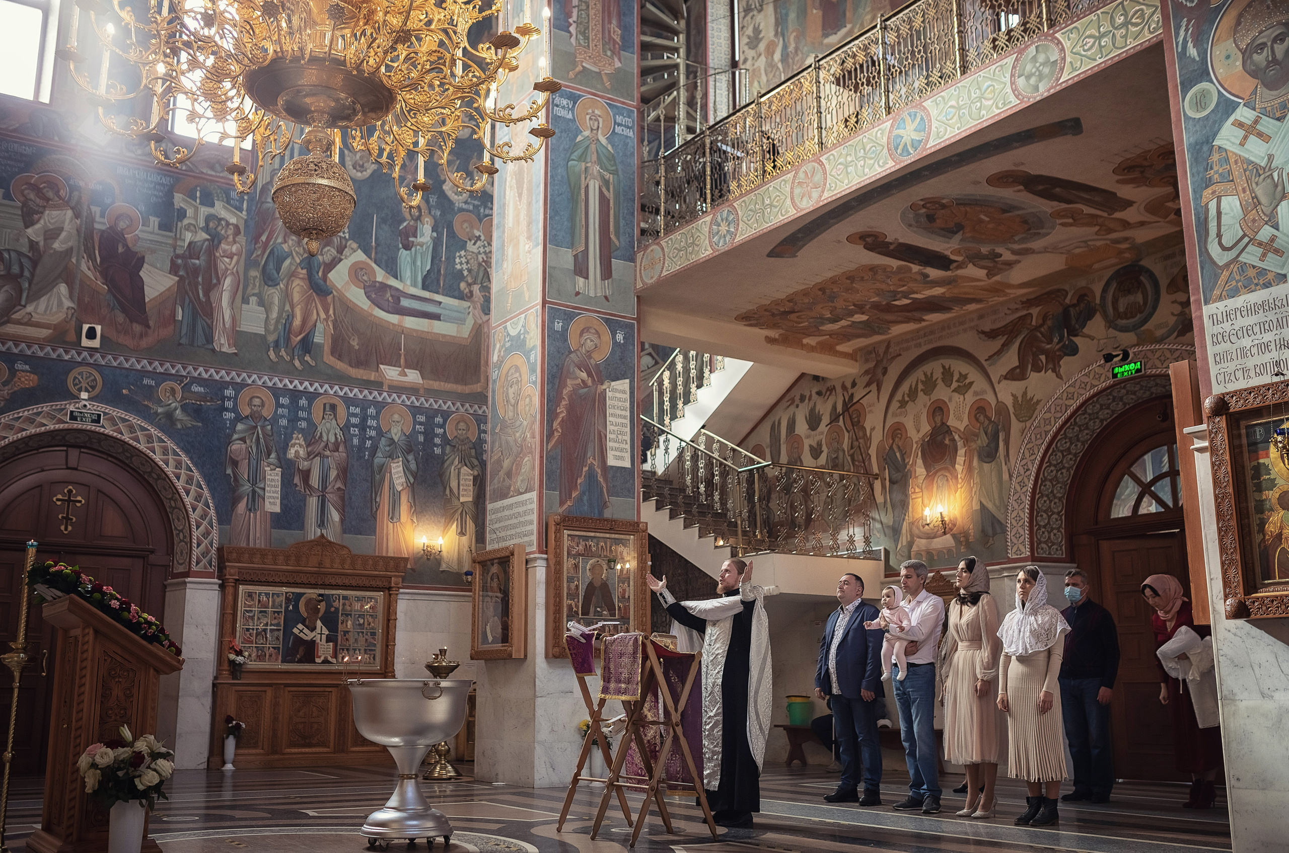 Крещение в храме Рождества Пресвятой Богородицы в Королеве 30.09.2020. Фотограф крещения и венчания Антонова Надежда г. Москва