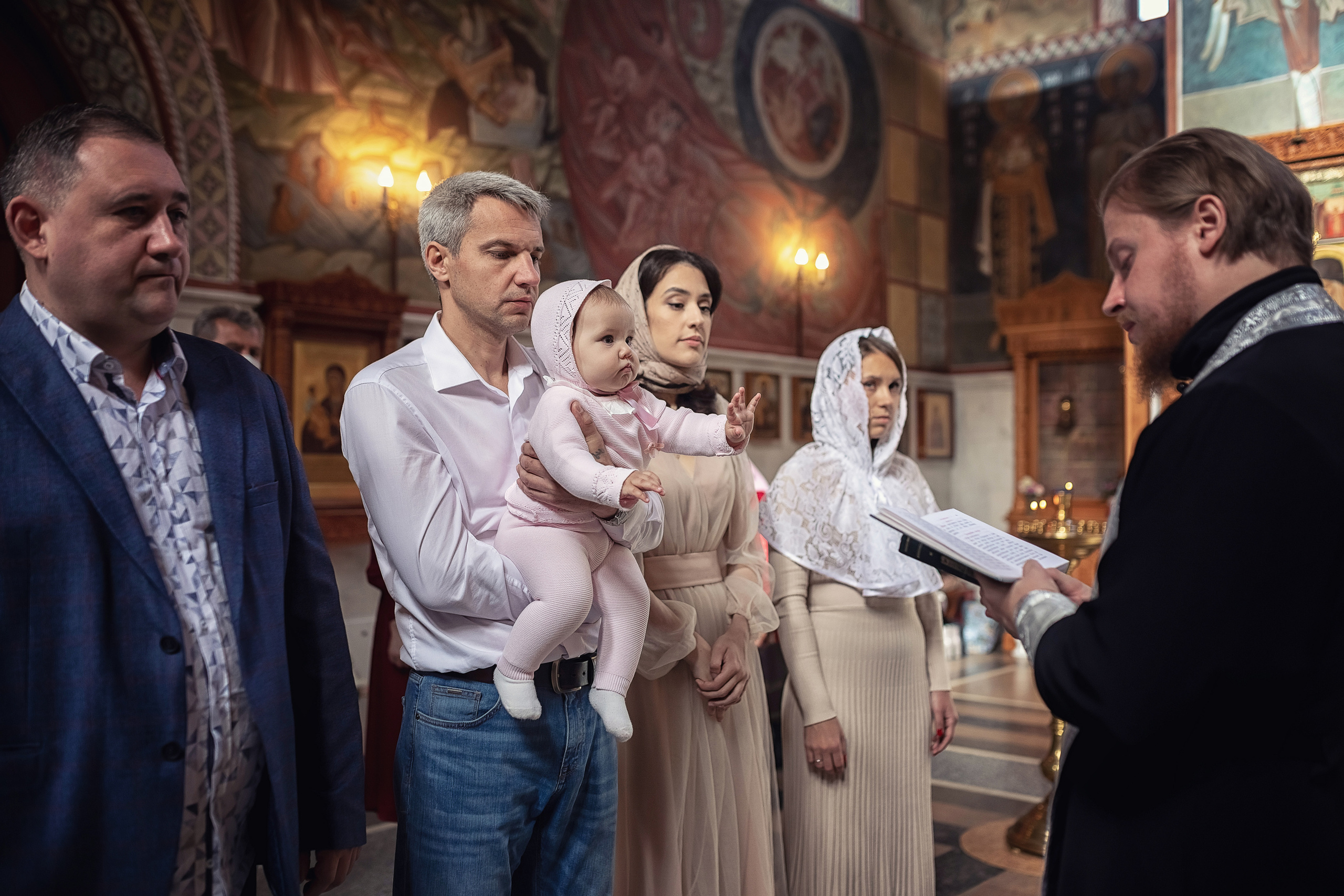 Крещение в храме Рождества Пресвятой Богородицы в Королеве 30.09.2020. Фотограф крещения и венчания Антонова Надежда г. Москва