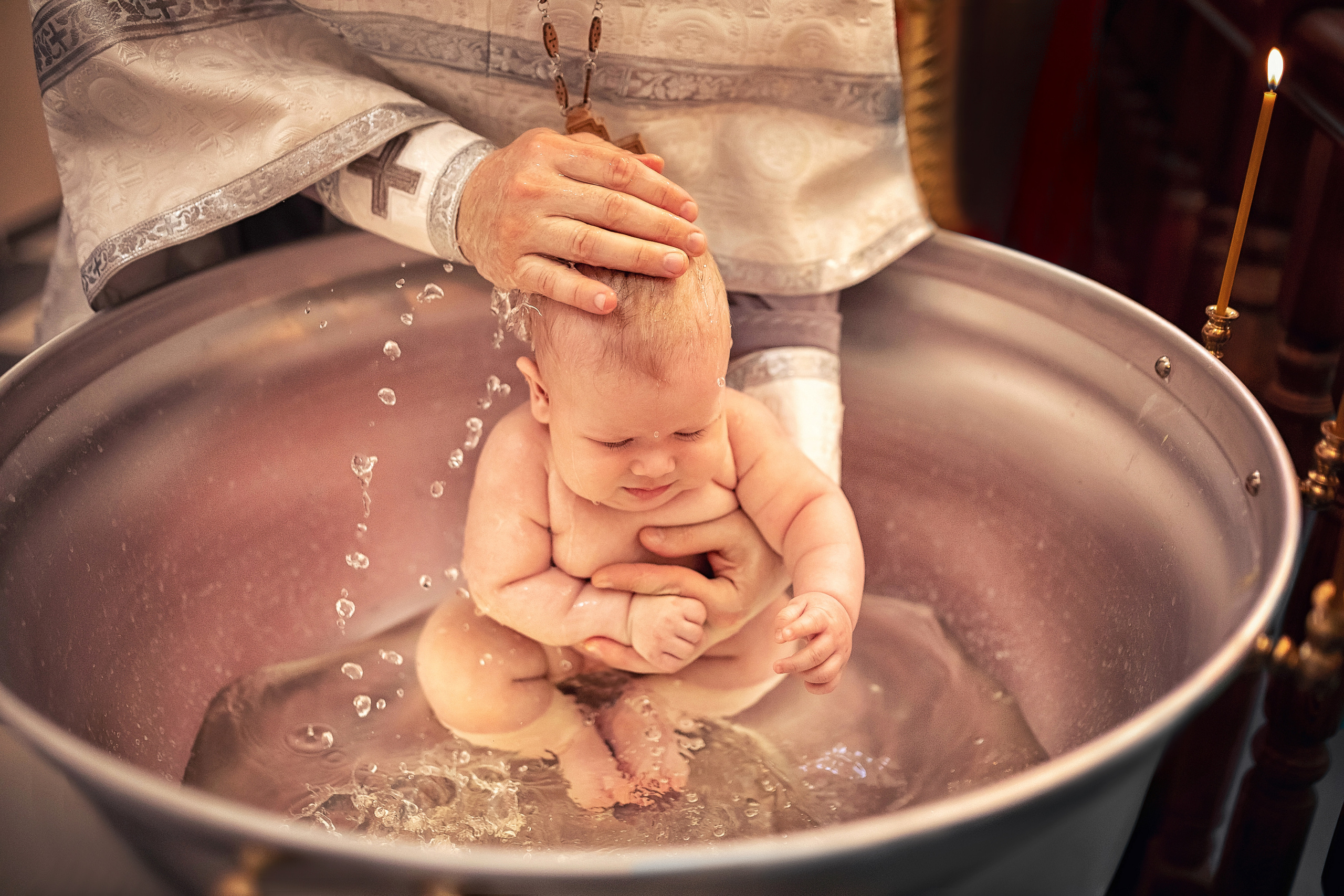 Крещение в Троицком храме в Королеве 20.05.2021. Фотограф крещения и венчания Антонова Надежда г. Москва