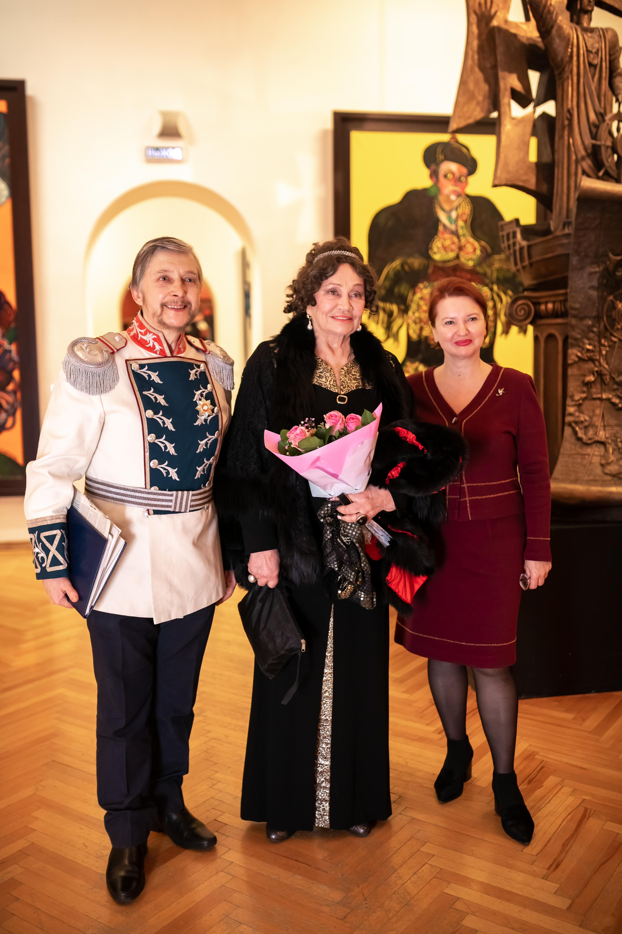 Спектакль из репертуара театра Киноактера в галерее Зураба Церетели 15.04.2022. Фотограф крещения и венчания Антонова Надежда г. Москва