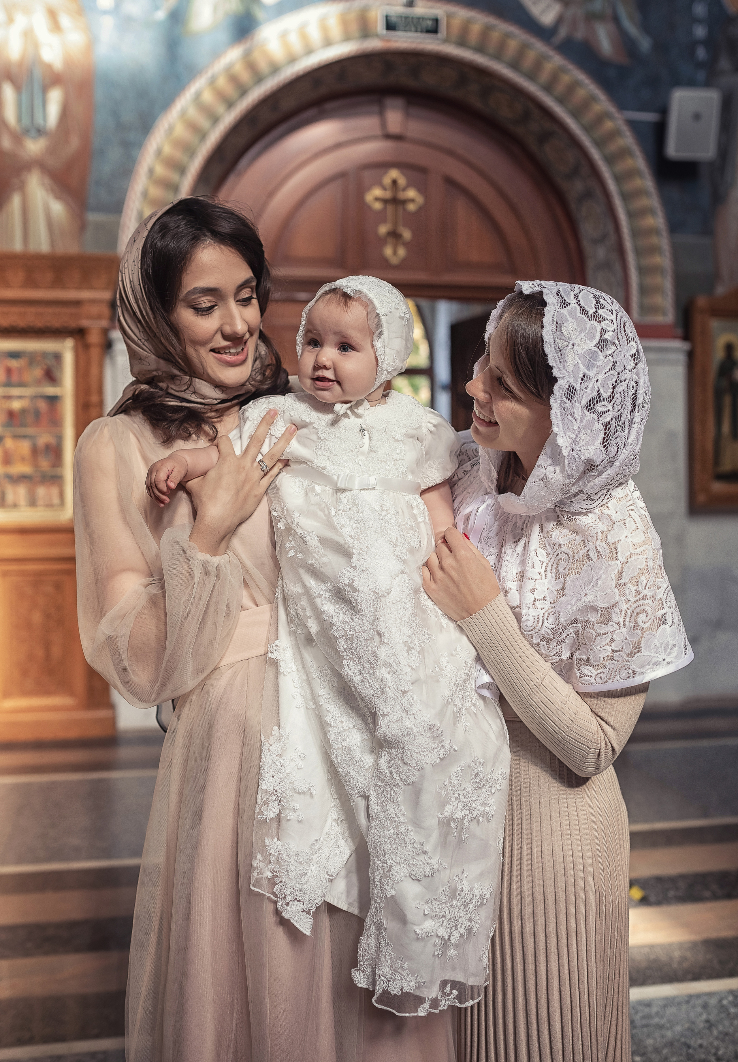 Крещение в храме Рождества Пресвятой Богородицы в Королеве 30.09.2020. Фотограф крещения и венчания Антонова Надежда г. Москва