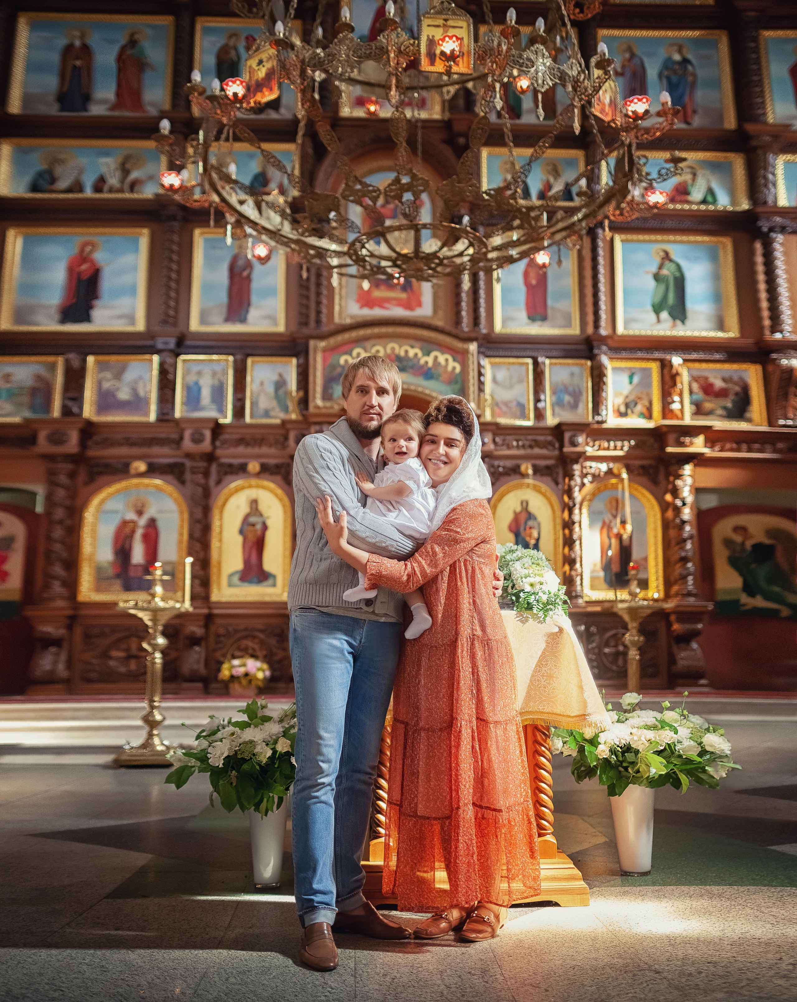 Крещение в храме Николая Чудотворца в Мытищах 2020. Фотограф крещения и венчания Антонова Надежда г. Москва