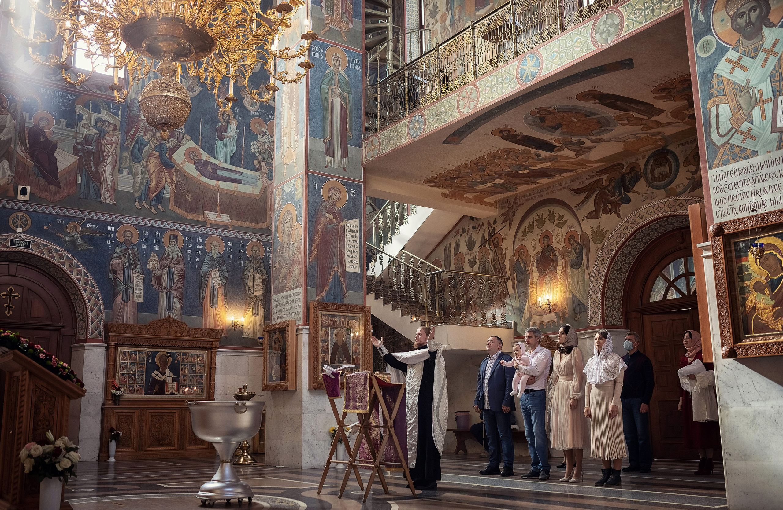 Крещение в храме Рождества Пресвятой Богородицы в Королеве 30.09.2020. Фотограф крещения и венчания Антонова Надежда г. Москва