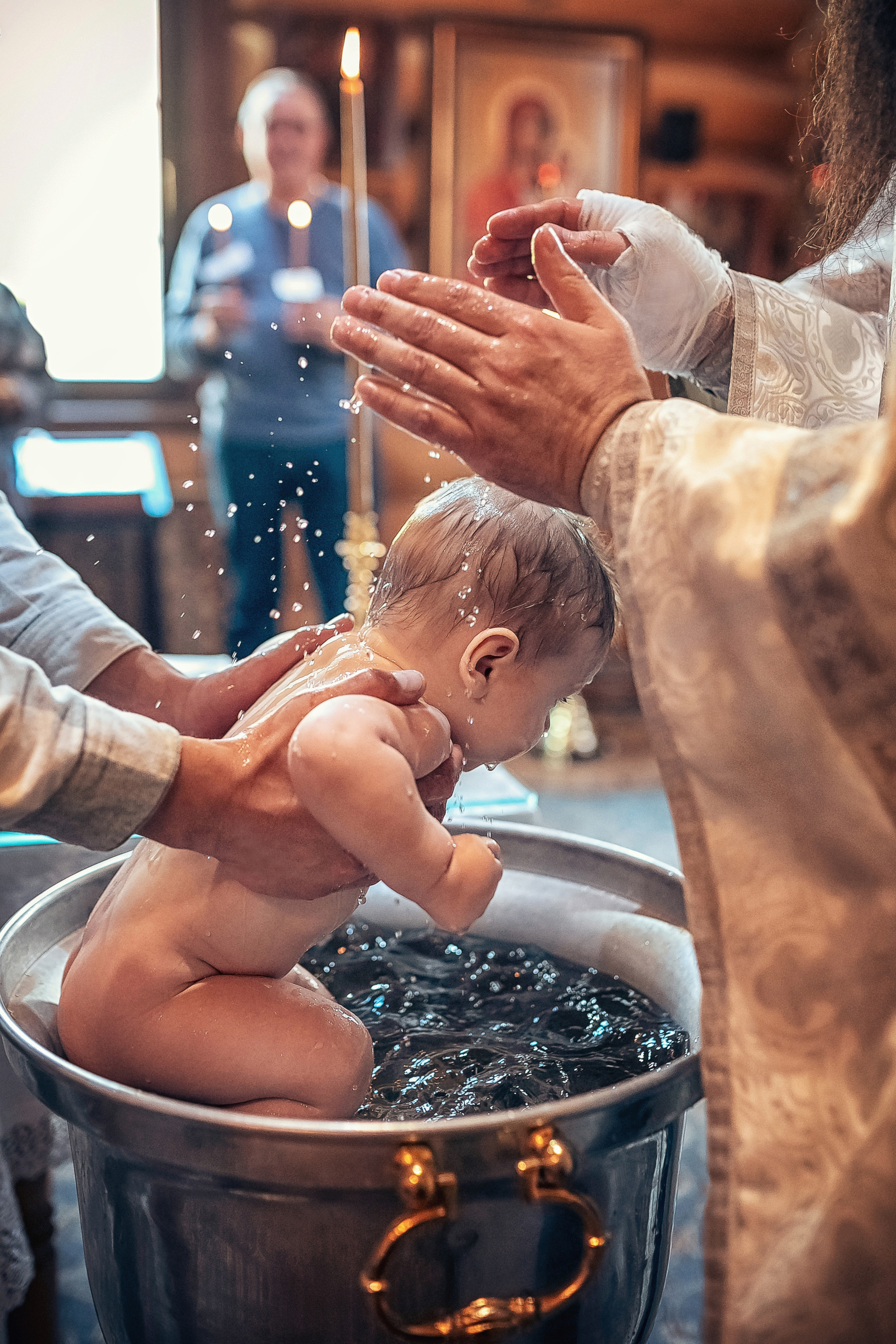 Крещение в храме Двенадцати Апостолов в Ховрино 2021. Фотограф крещения и венчания Антонова Надежда г. Москва