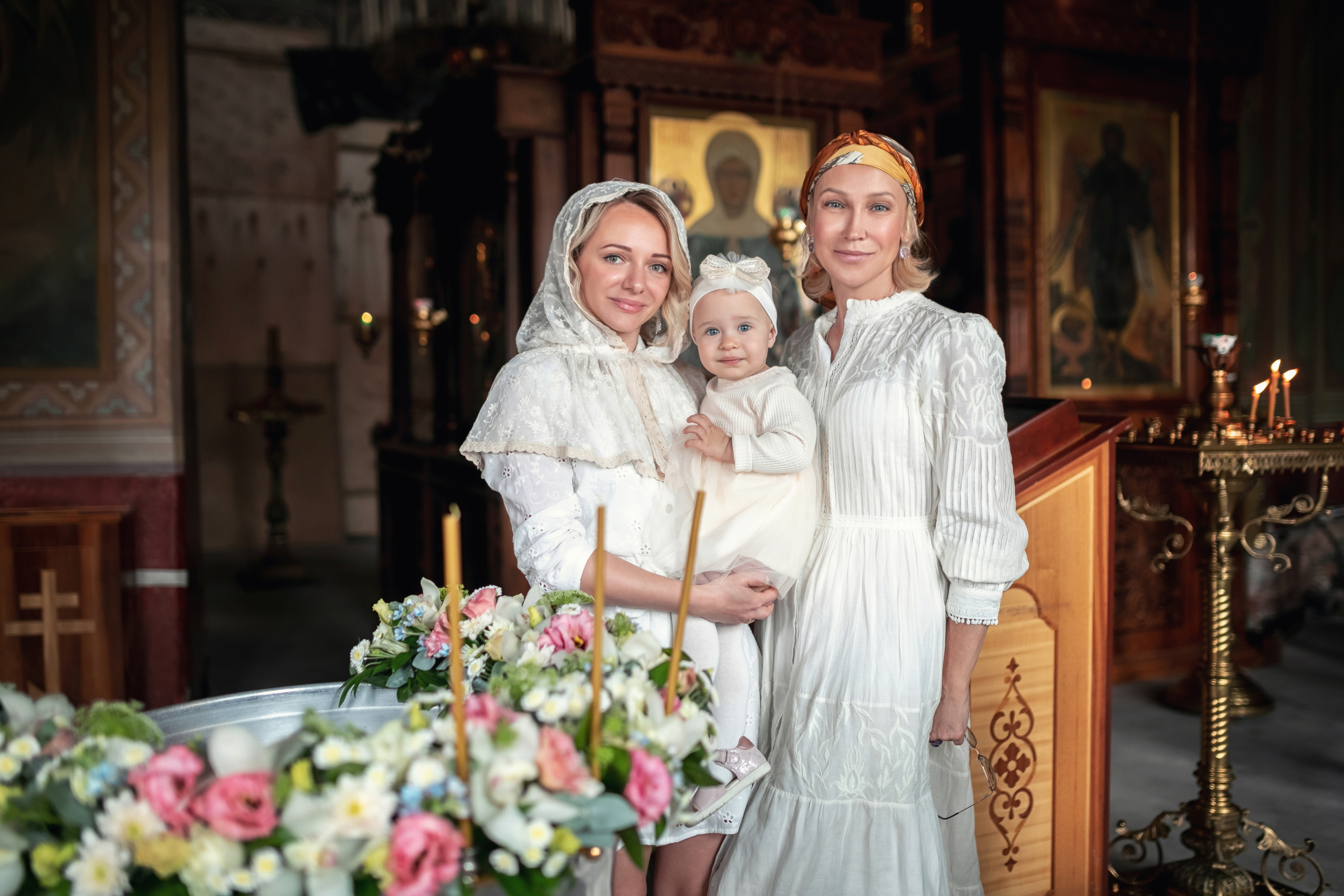 Крещение в храме Троицы Живоначальной в Карачарове 21.08.2021. Фотограф крещения и венчания Антонова Надежда г. Москва