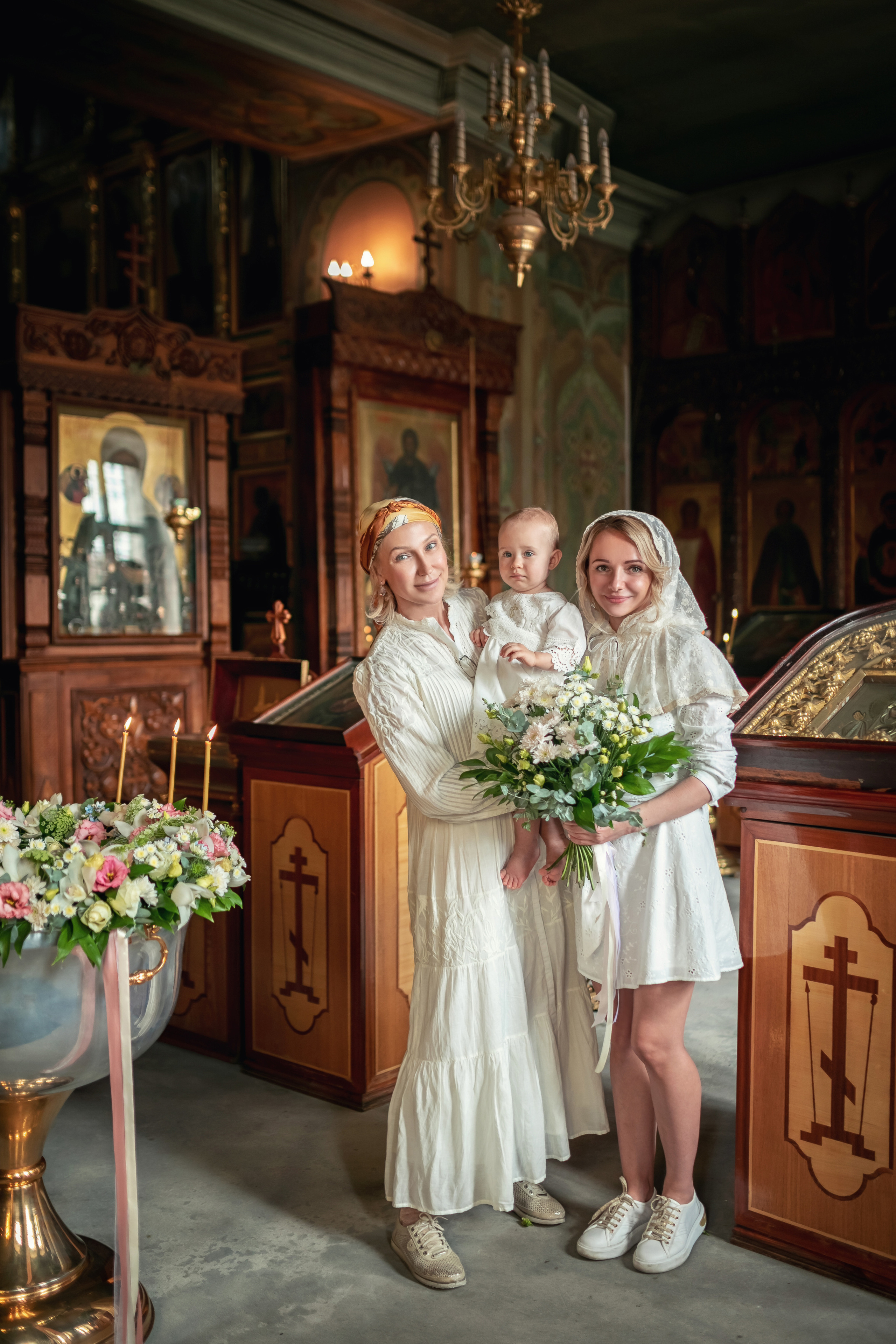 Крещение в храме Троицы Живоначальной в Карачарове 21.08.2021. Фотограф крещения и венчания Антонова Надежда г. Москва