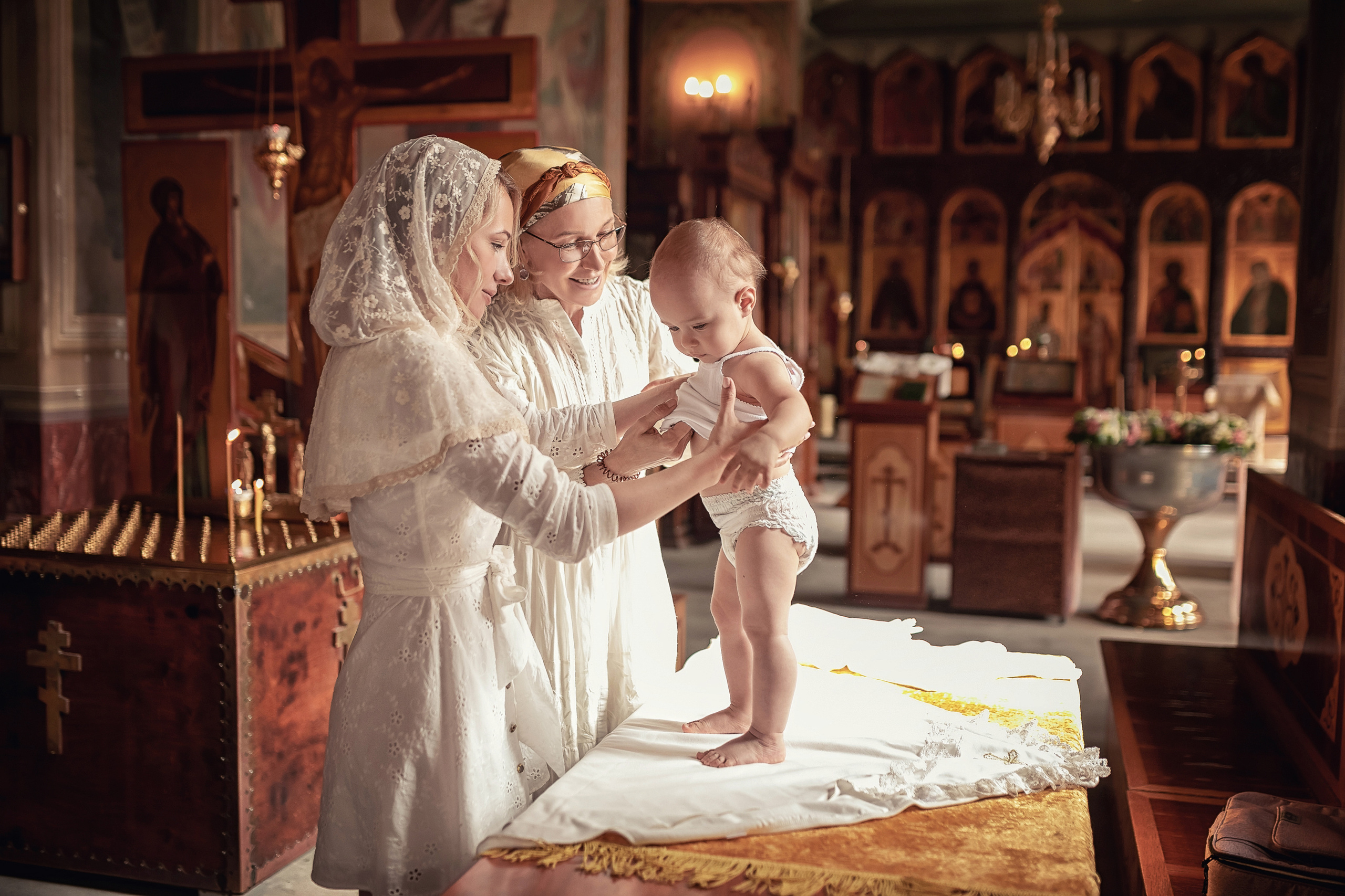Крещение в храме Троицы Живоначальной в Карачарове 21.08.2021. Фотограф крещения и венчания Антонова Надежда г. Москва