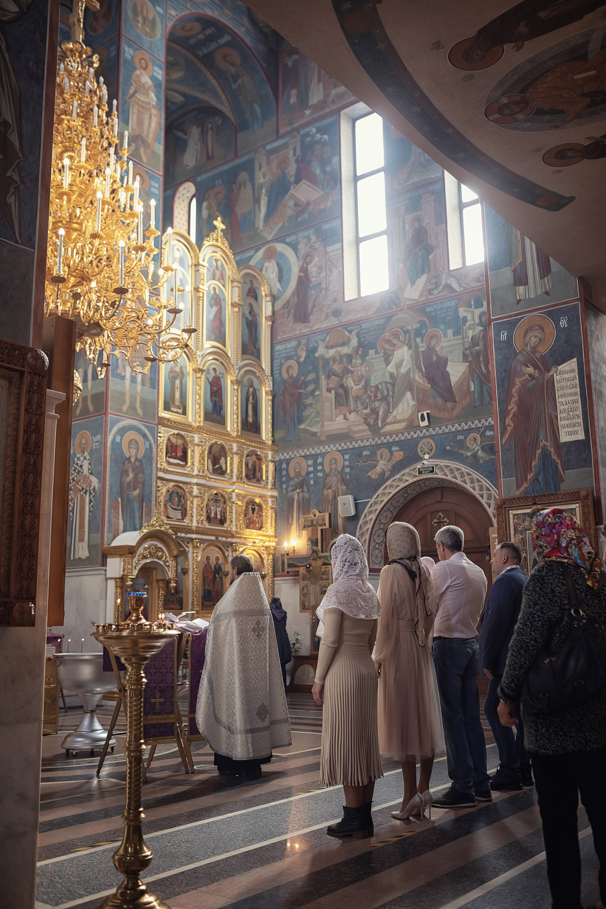 Крещение в храме Рождества Пресвятой Богородицы в Королеве 30.09.2020. Фотограф крещения и венчания Антонова Надежда г. Москва