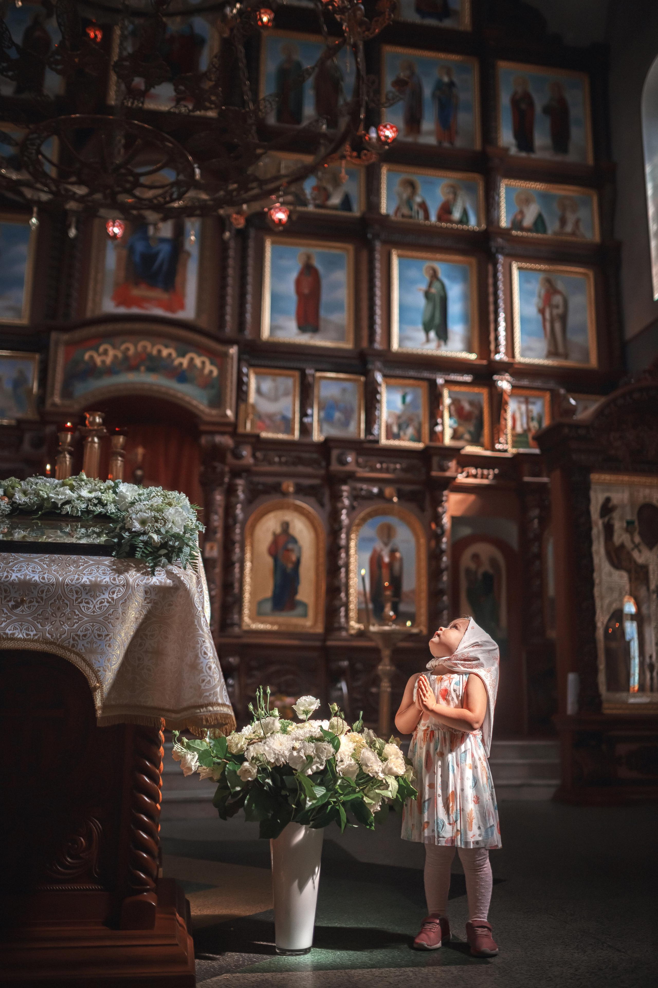 Крещение в храме Николая Чудотворца в Мытищах 2020. Фотограф крещения и венчания Антонова Надежда г. Москва