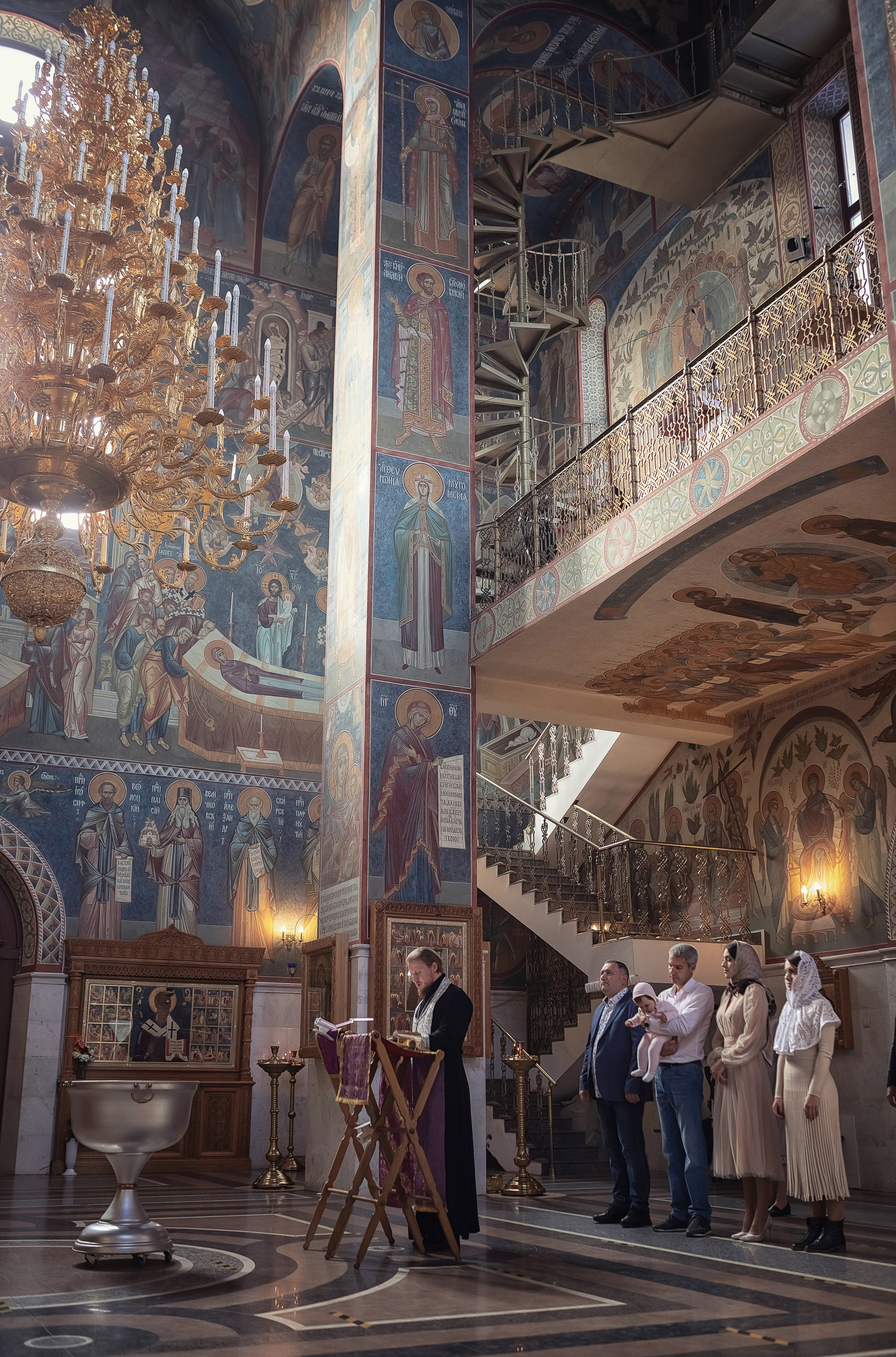 Крещение в храме Рождества Пресвятой Богородицы в Королеве 30.09.2020. Фотограф крещения и венчания Антонова Надежда г. Москва