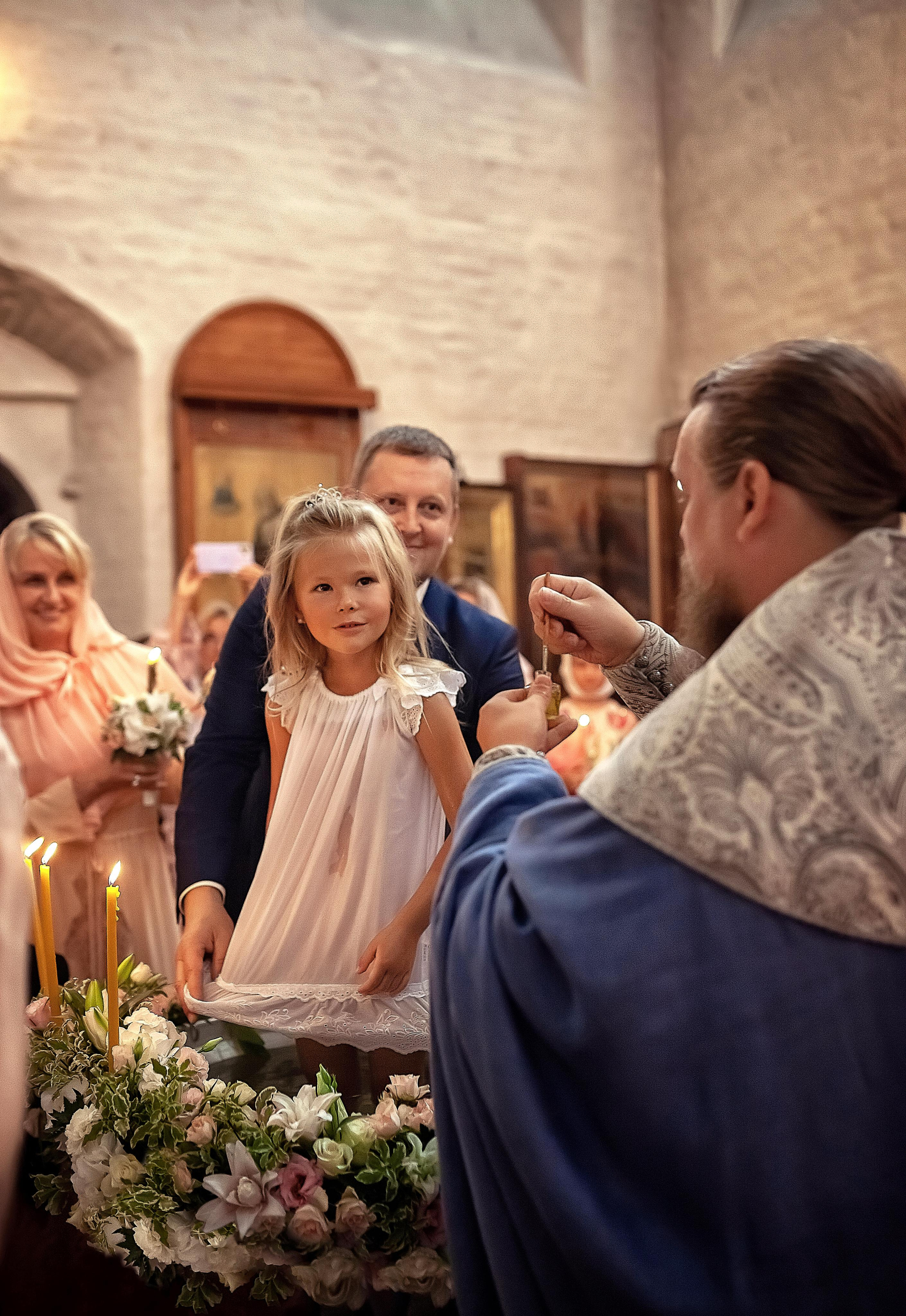 Крещение в храме Троицы Живоначальной в Троицком-Голенищеве 30.08.2020. Фотограф крещения и венчания Антонова Надежда г. Москва