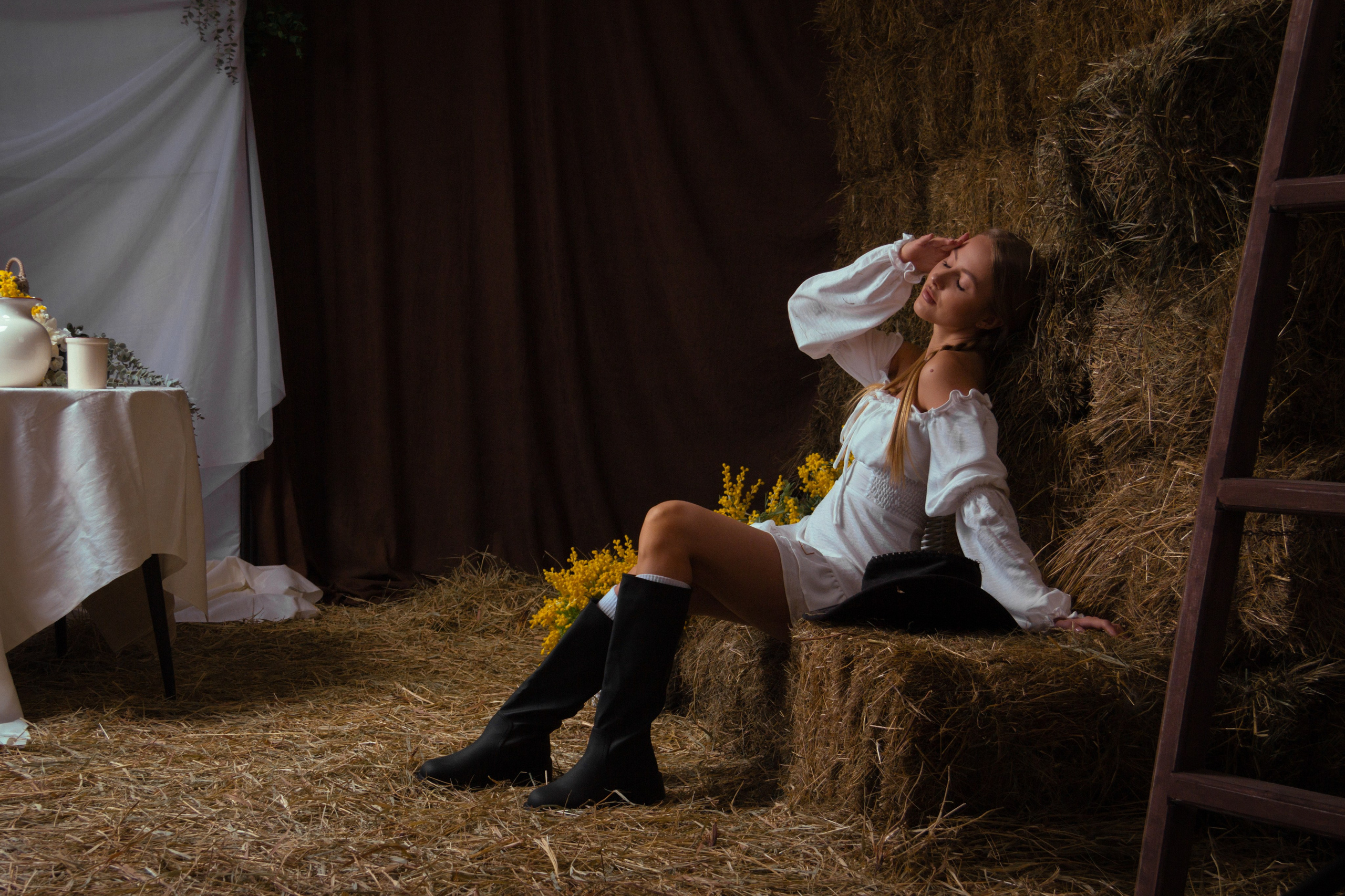 Фотосессия в на сеновале, завтрак в деревне. Портретный фотограф в Санкт-Петербурге Анастасия Епифанова