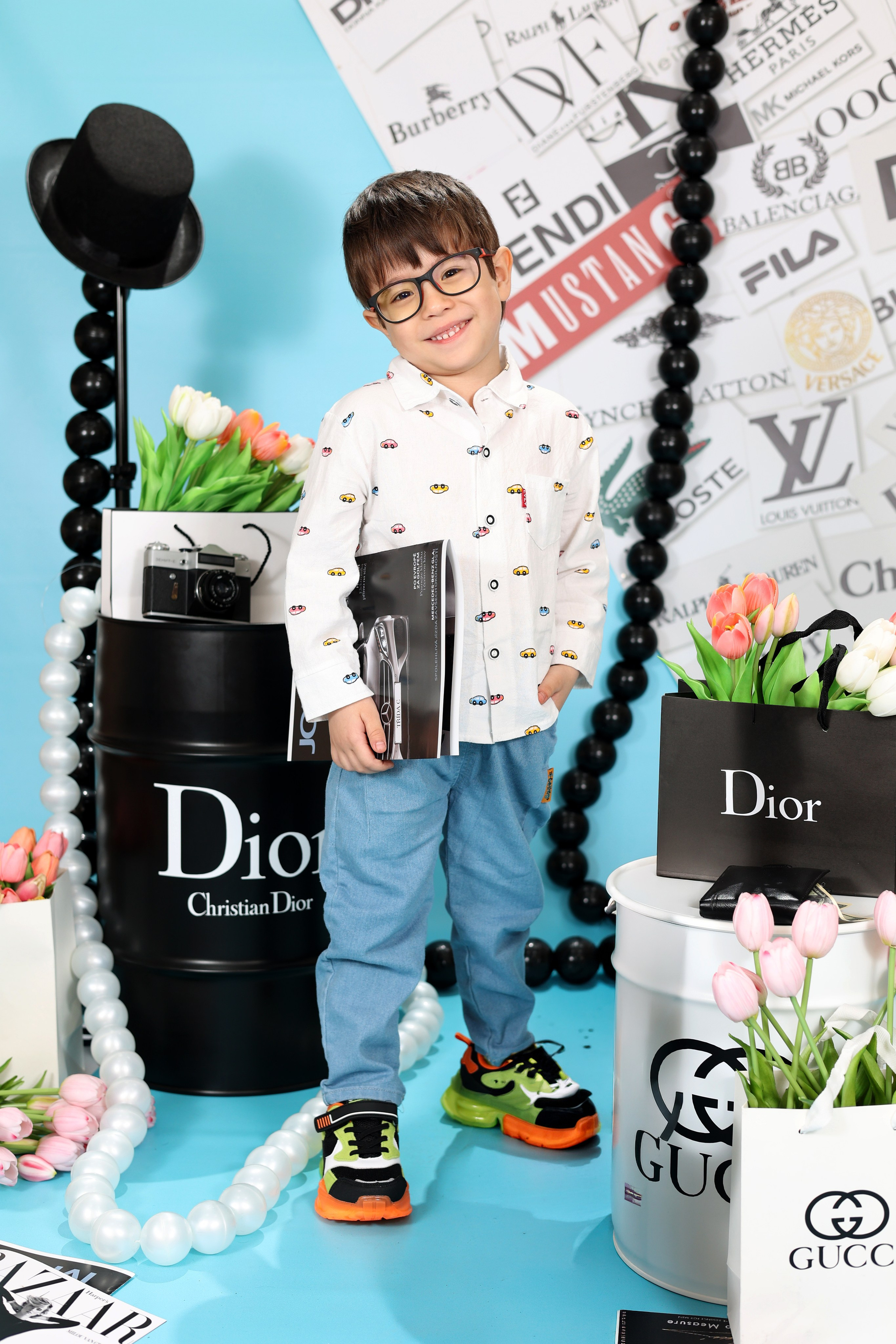 На стиле ФЭШН. Выпускные альбомы в Иваново в детский сад и школу. Александр и Светлана Янкины