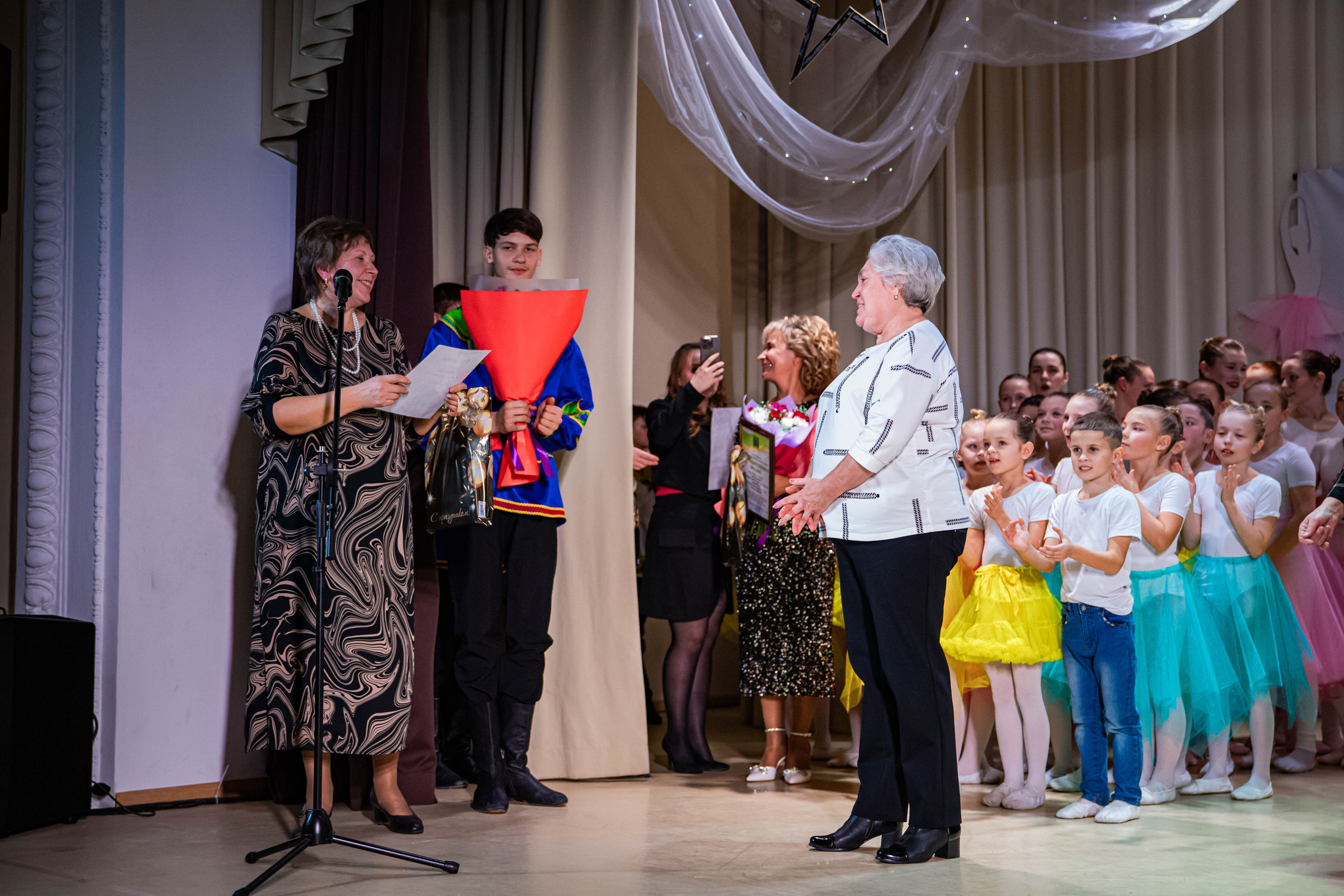 «Конфетти» Юбилейный концерт «Твори Добро». Фотограф Дарья Маташкова