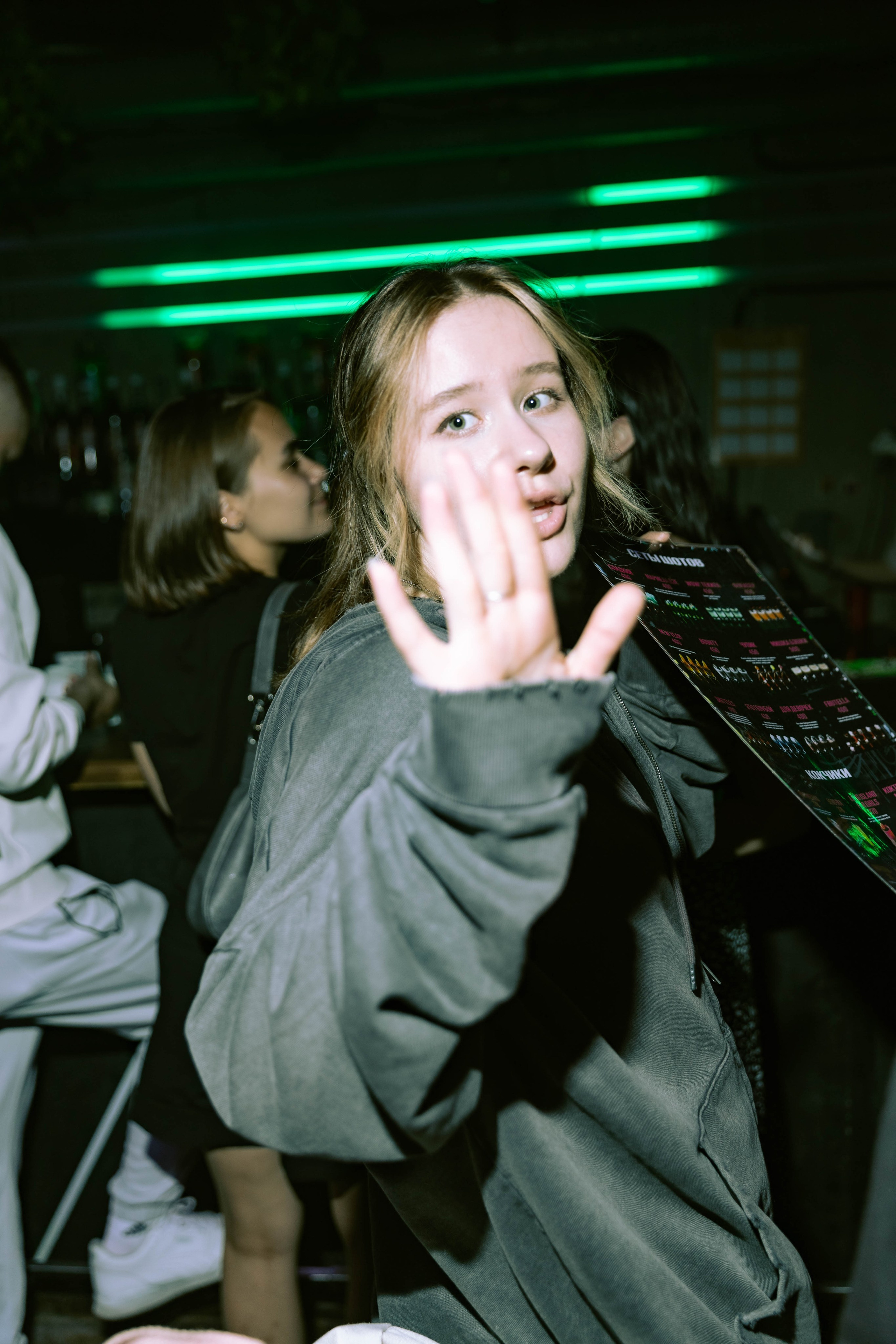 Mishka-bar 3. _Carpe diem_