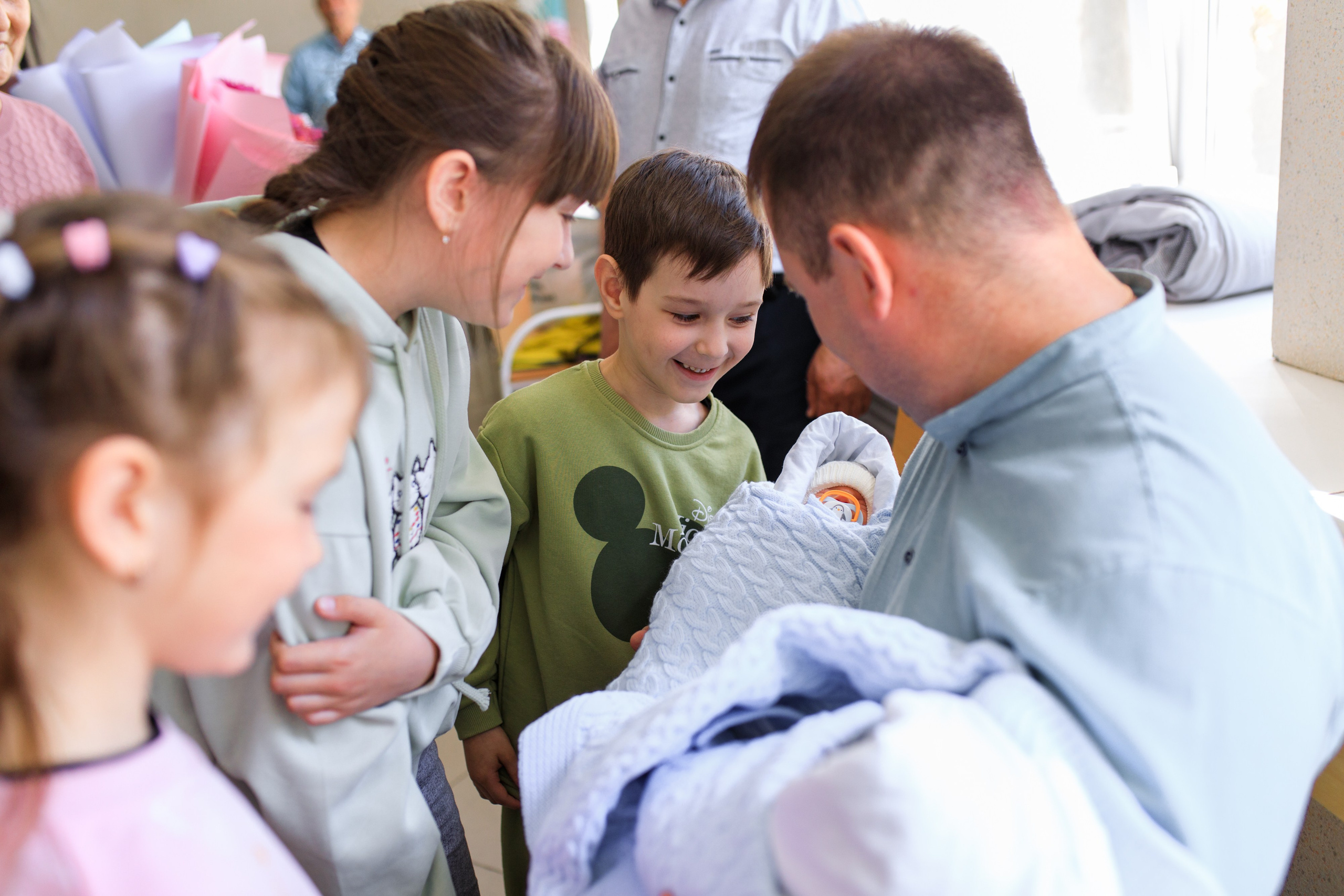 Съемка выписки из роддома. Фотограф в Уфе Ирина Идрисова