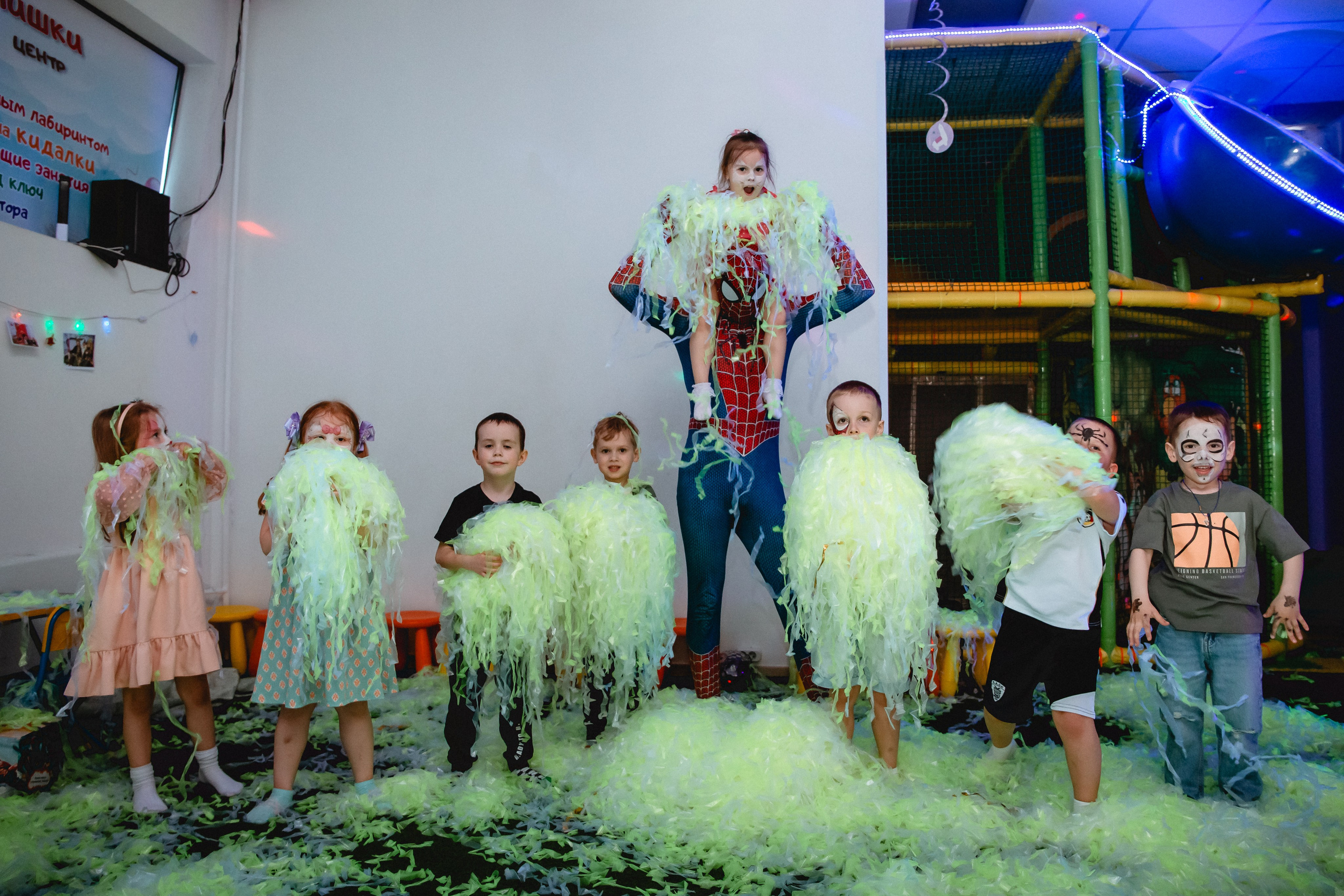 РЕПОРТАЖНАЯ детская. Фотограф крещений, семейный фотограф Приходько Ксения